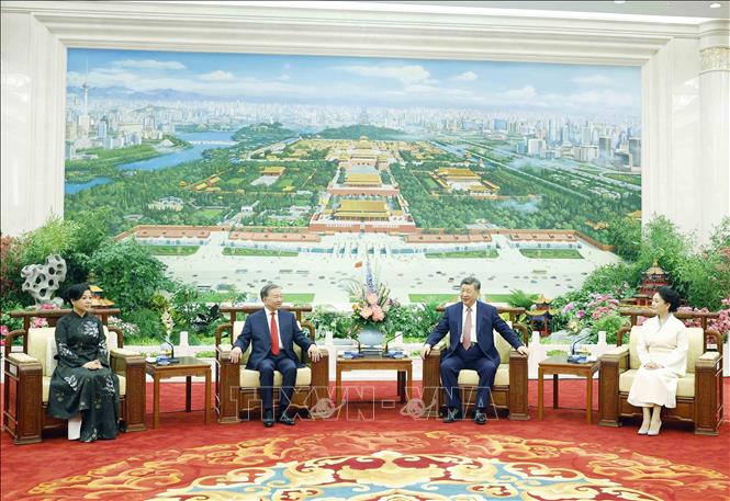 Tổng Bí thư, Chủ tịch nước Tô Lâm và Phu nhân cùng Tổng Bí thư, Chủ tịch nước Tập Cận Bình và Phu nhân dự tiệc trà- Ảnh 2. Tổng Bí thư, Chủ tịch nước Tô Lâm và Phu nhân cùng Tổng Bí thư, Chủ tịch nước Tập Cận Bình và Phu nhân dự tiệc trà- Ảnh 2.