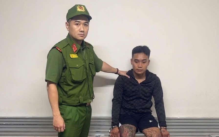 Công an Hà Nội bắt 'siêu trộm' gây ra 12 vụ trộm cắp- Ảnh 2. Công an Hà Nội bắt 'siêu trộm' gây ra 12 vụ trộm cắp- Ảnh 2.