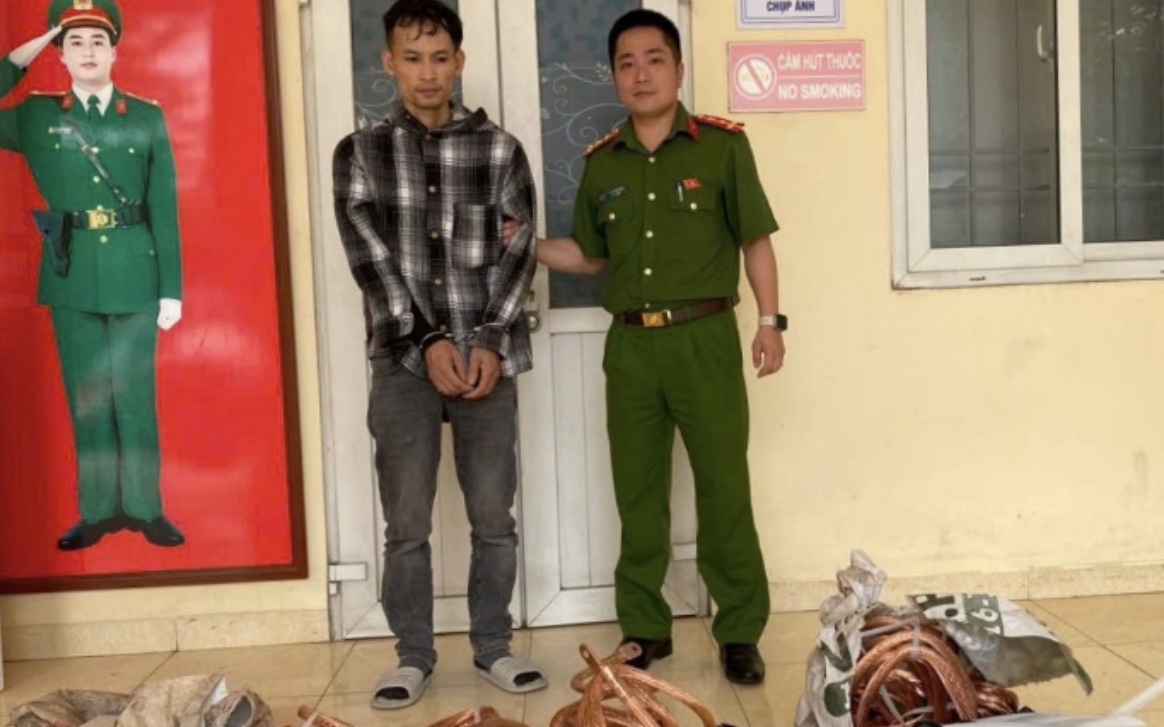 Phát hiện 8 người dùng vỏ hạt dưa đánh bạc- Ảnh 2.