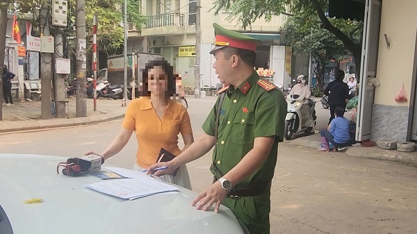 Hà Nội giữ vỉa hè thế nào để người dân vẫn có kế sinh nhai?- Ảnh 3.