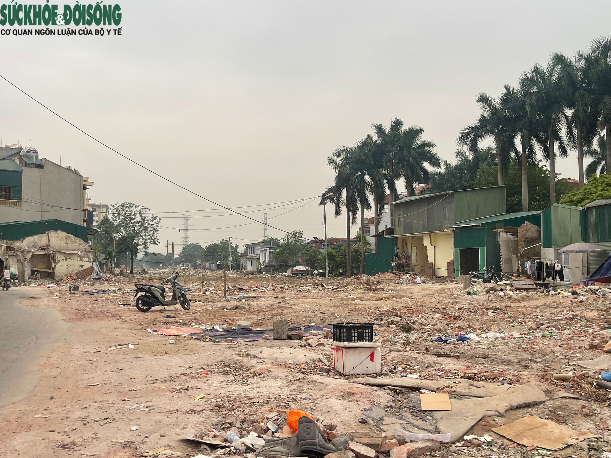 Xuất hiện nhiều ngôi nhà 'siêu mỏng, siêu méo' sau giải phóng mặt bằng ở Hà Nội- Ảnh 1.