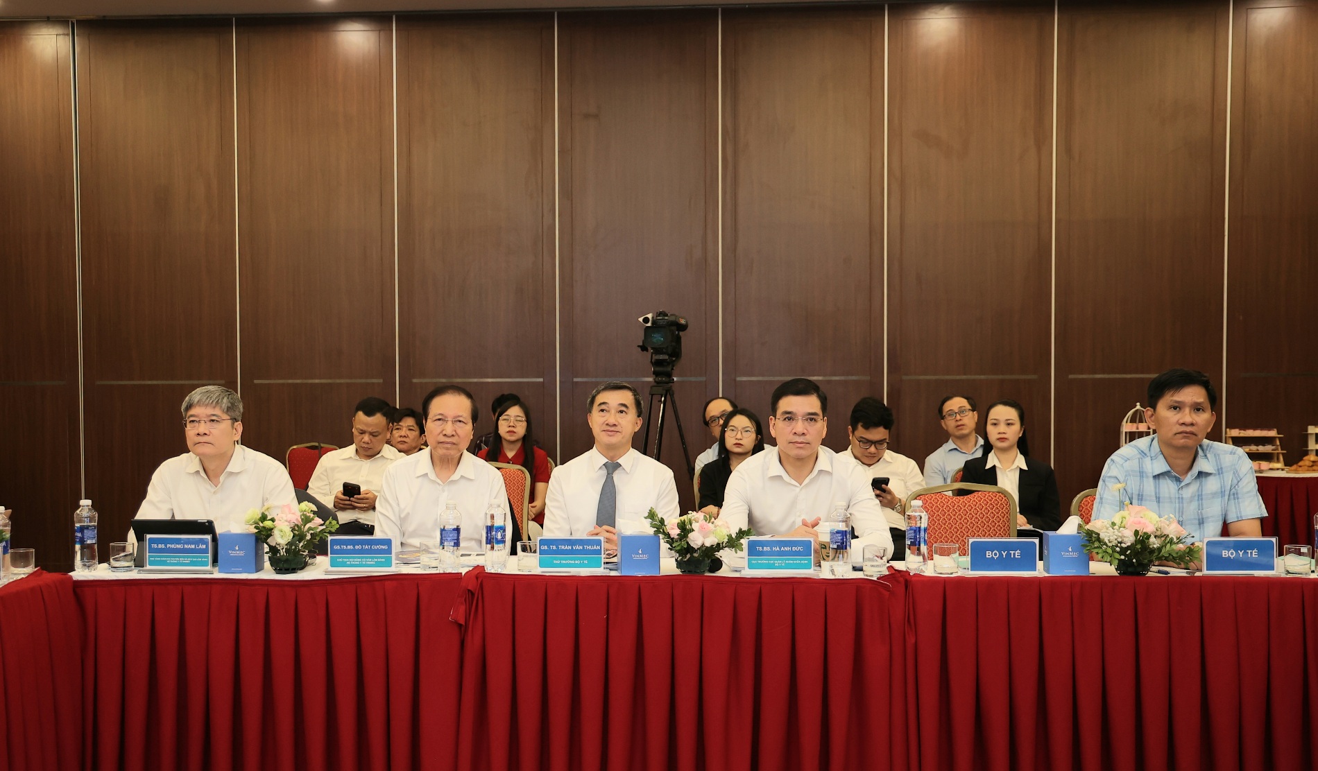 Thứ trưởng Bộ Y tế: Không thể để cấp cứu ngoại viện tiếp tục mỏng, chậm, thiếu đồng bộ trong toàn bộ chuỗi cấp cứu- Ảnh 2.