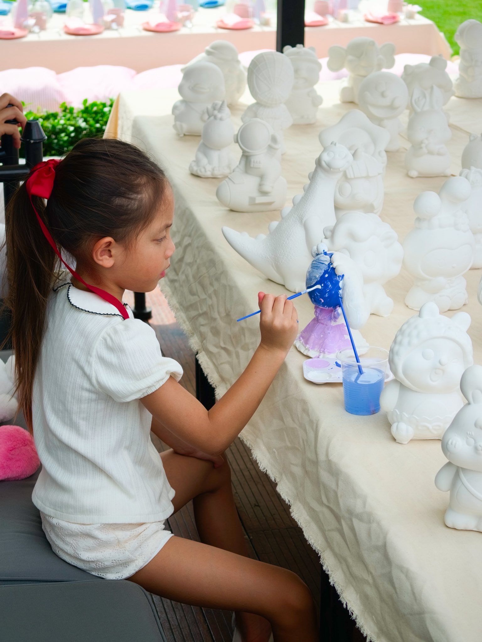 Ngắm Lisa cùng mẹ Hồ Ngọc Hà khoe đôi chân dài như siêu mẫu- Ảnh 7.