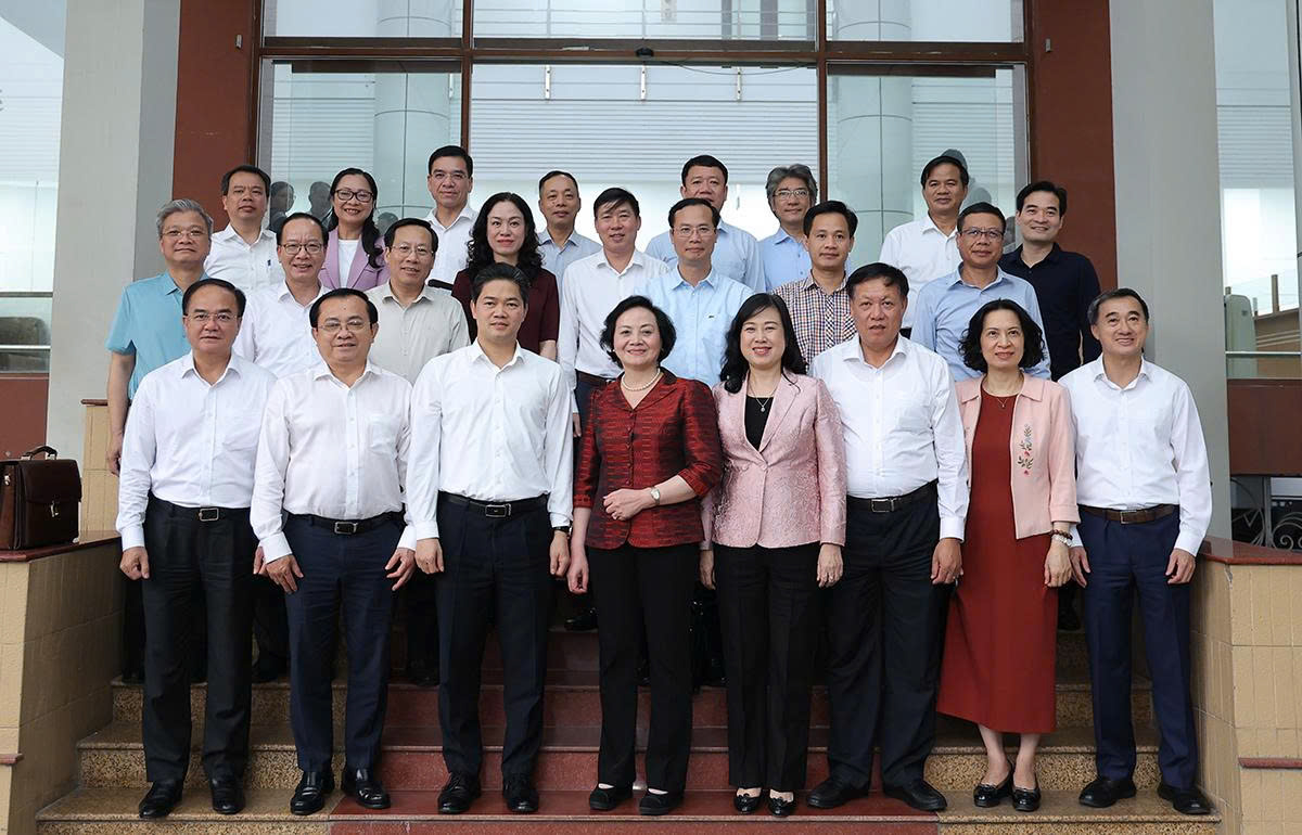 Ngành y tế tập trung thực hiện hiệu quả Nghị quyết 72, tạo đột phá nâng cao chất lượng chăm sóc sức khoẻ nhân dân- Ảnh 14.