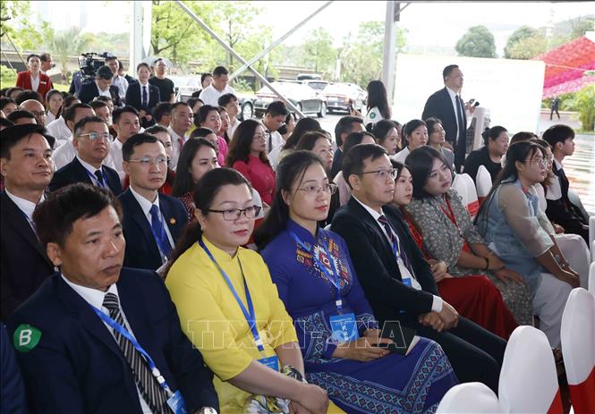 Tổng Bí thư, Chủ tịch nước Tô Lâm dự Lễ khởi động Liên hoan nhân dân biên giới Việt Nam - Trung Quốc năm 2026- Ảnh 5.