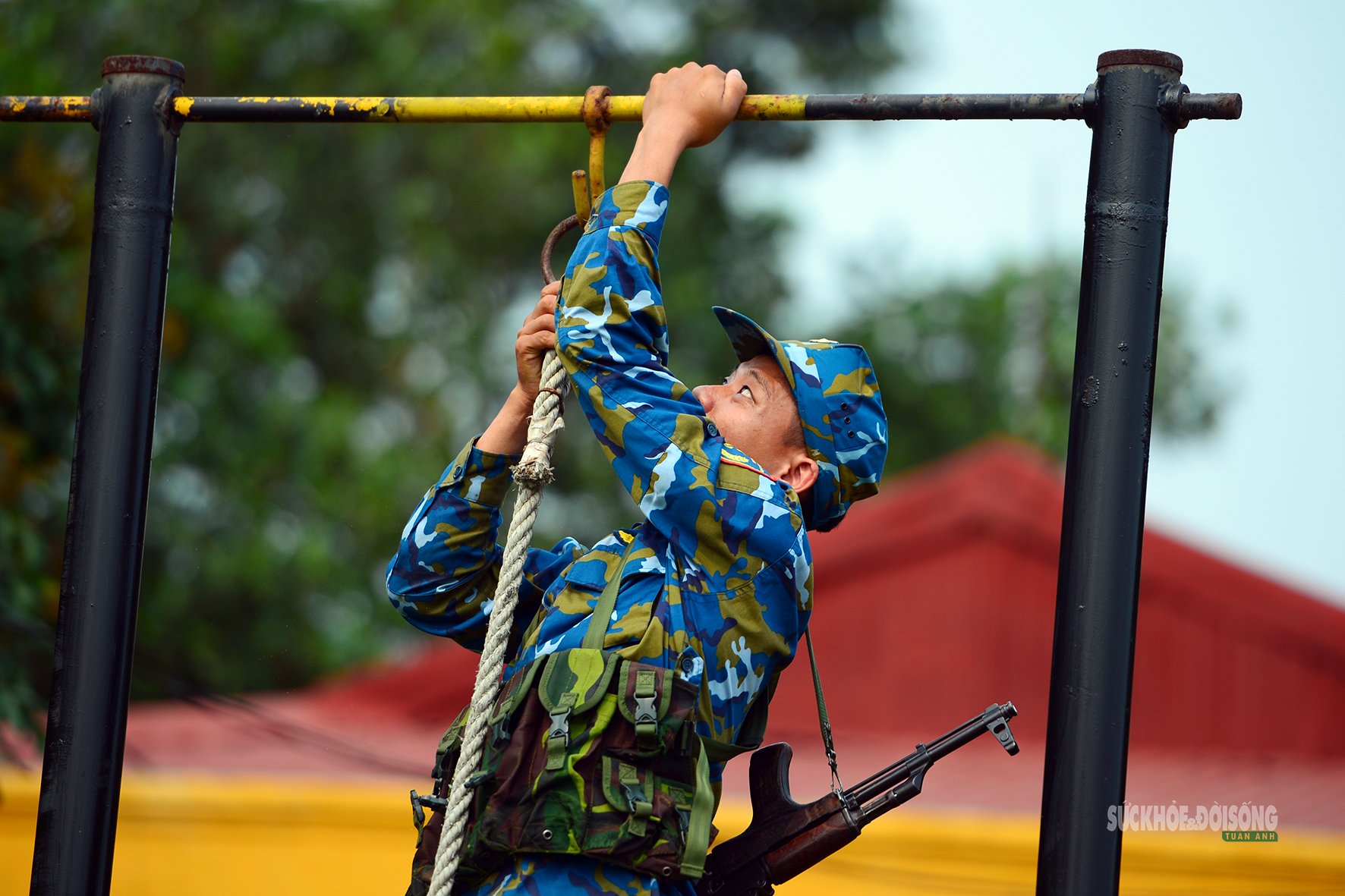 Lính tên lửa làm gì trên thao trường?- Ảnh 10.
