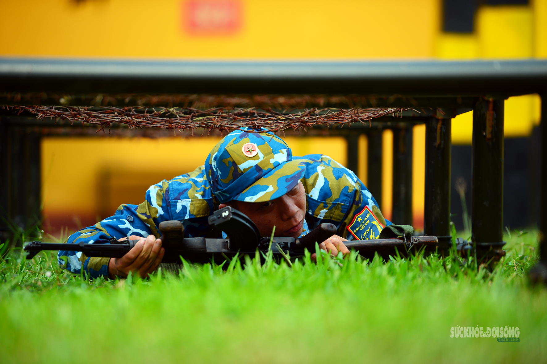 Lính tên lửa làm gì trên thao trường?- Ảnh 1.