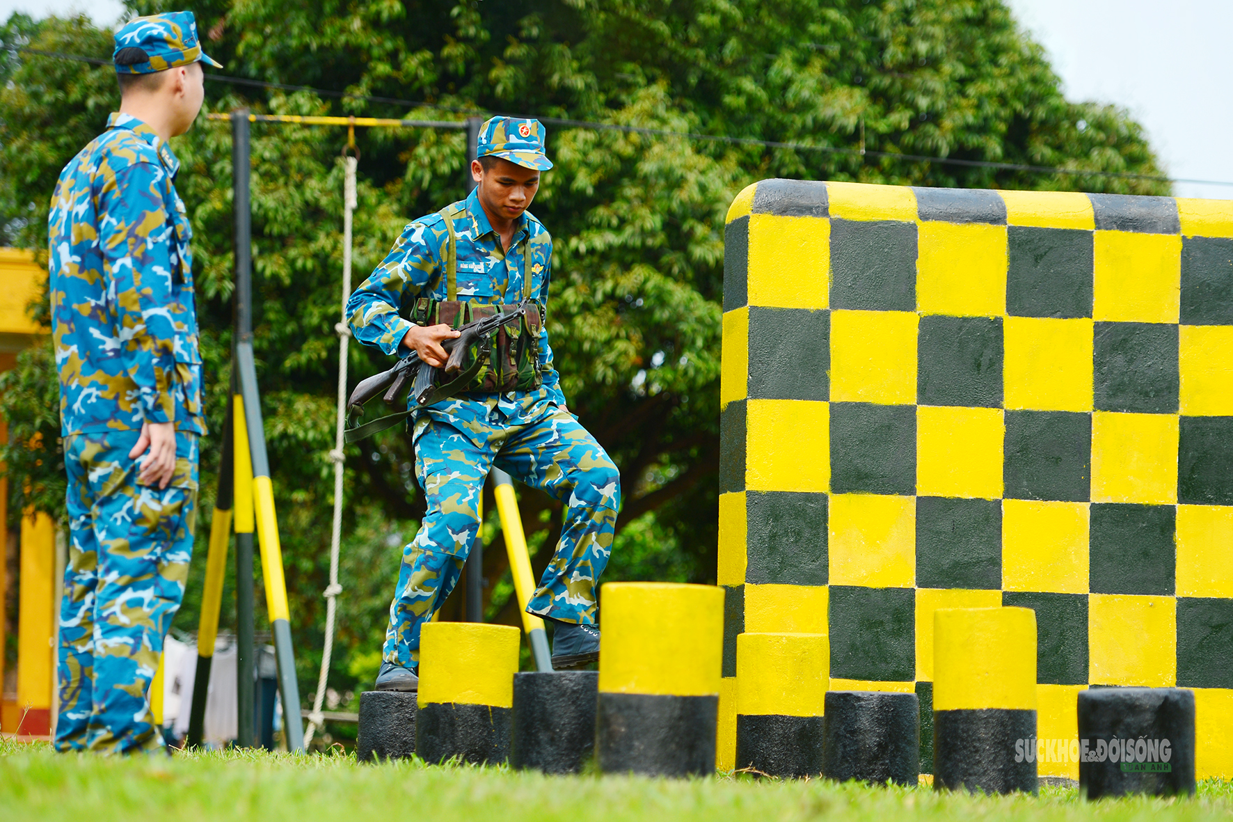 Lính tên lửa làm gì trên thao trường?- Ảnh 7.