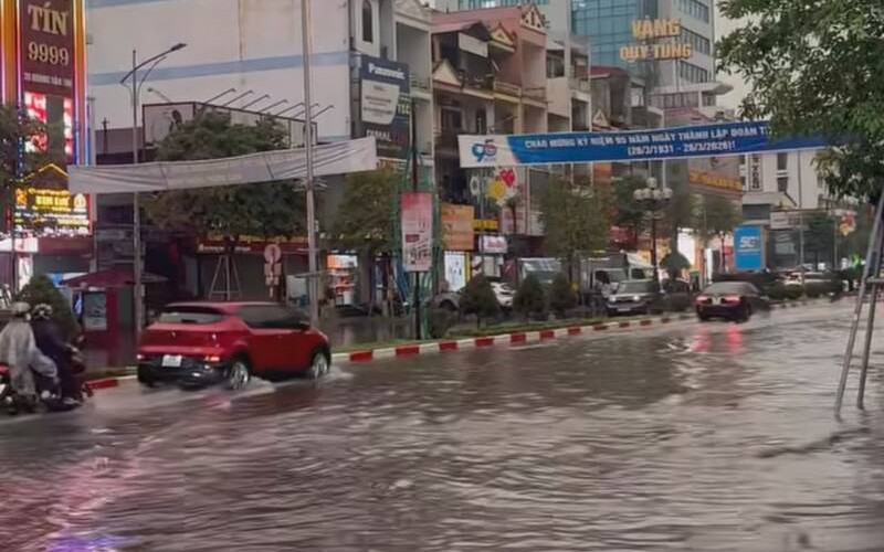 1 người tử vong do mưa dông ở Thái Nguyên sáng nay