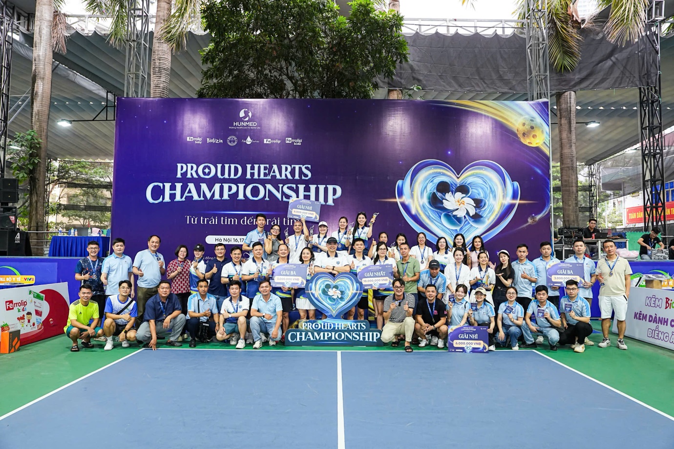 Bác sĩ, dược sĩ thi đấu Pickleball gây quỹ mổ tim cho trẻ em nghèo- Ảnh 2.