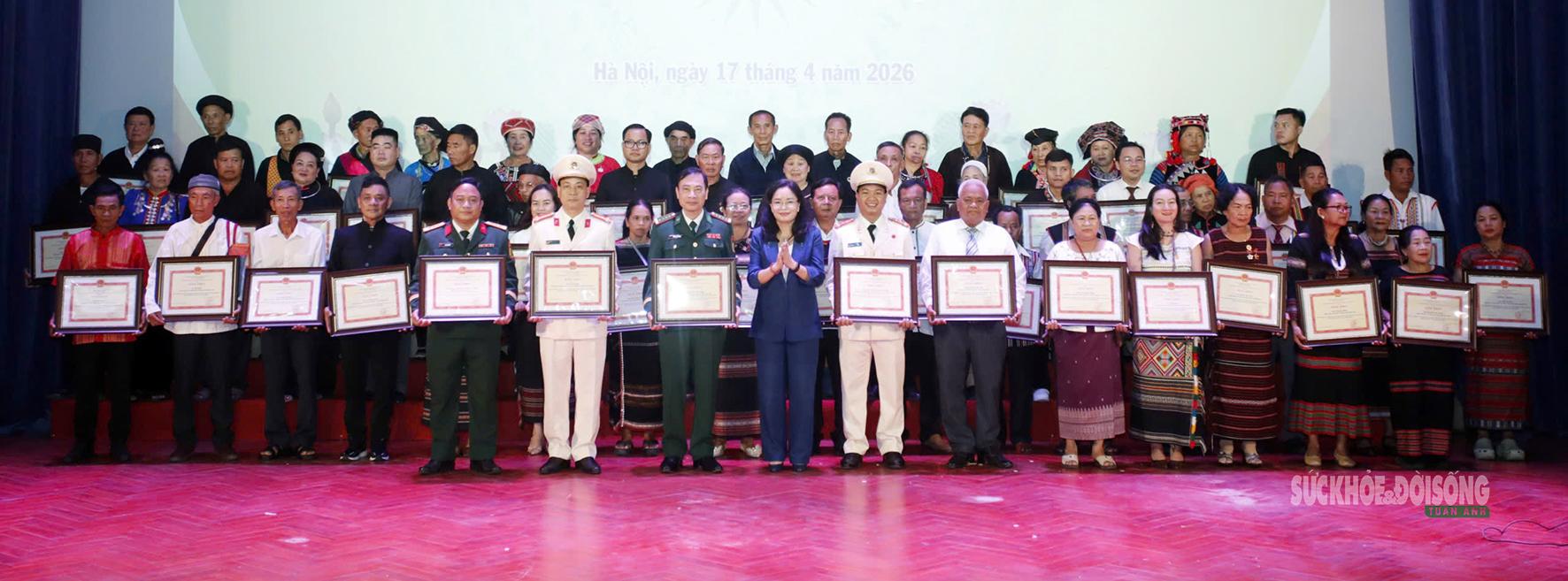 Những 'ngọn lửa' bền bỉ gìn giữ văn hóa truyền thống thôn làng Việt Nam- Ảnh 4.