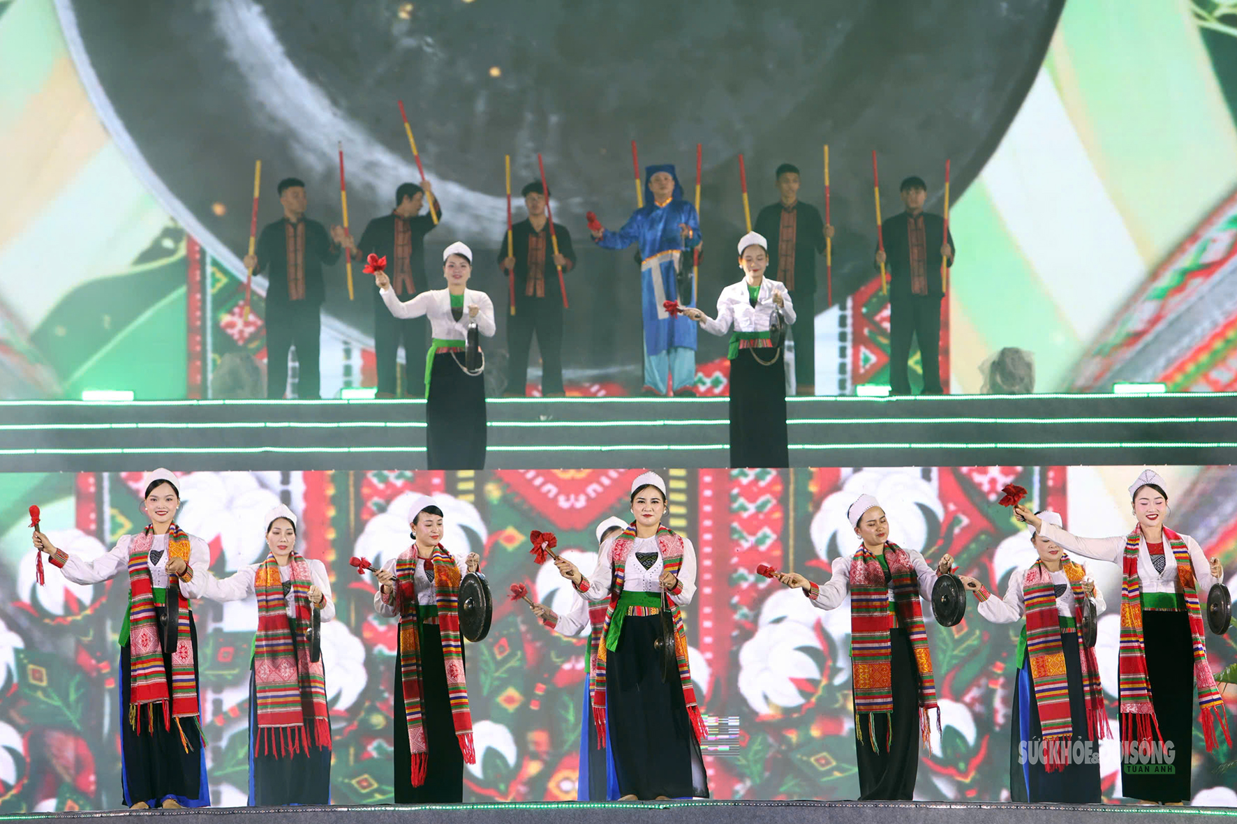 Rực rỡ đêm khai mạc Lễ hội Đền Hùng 2026- Ảnh 7.