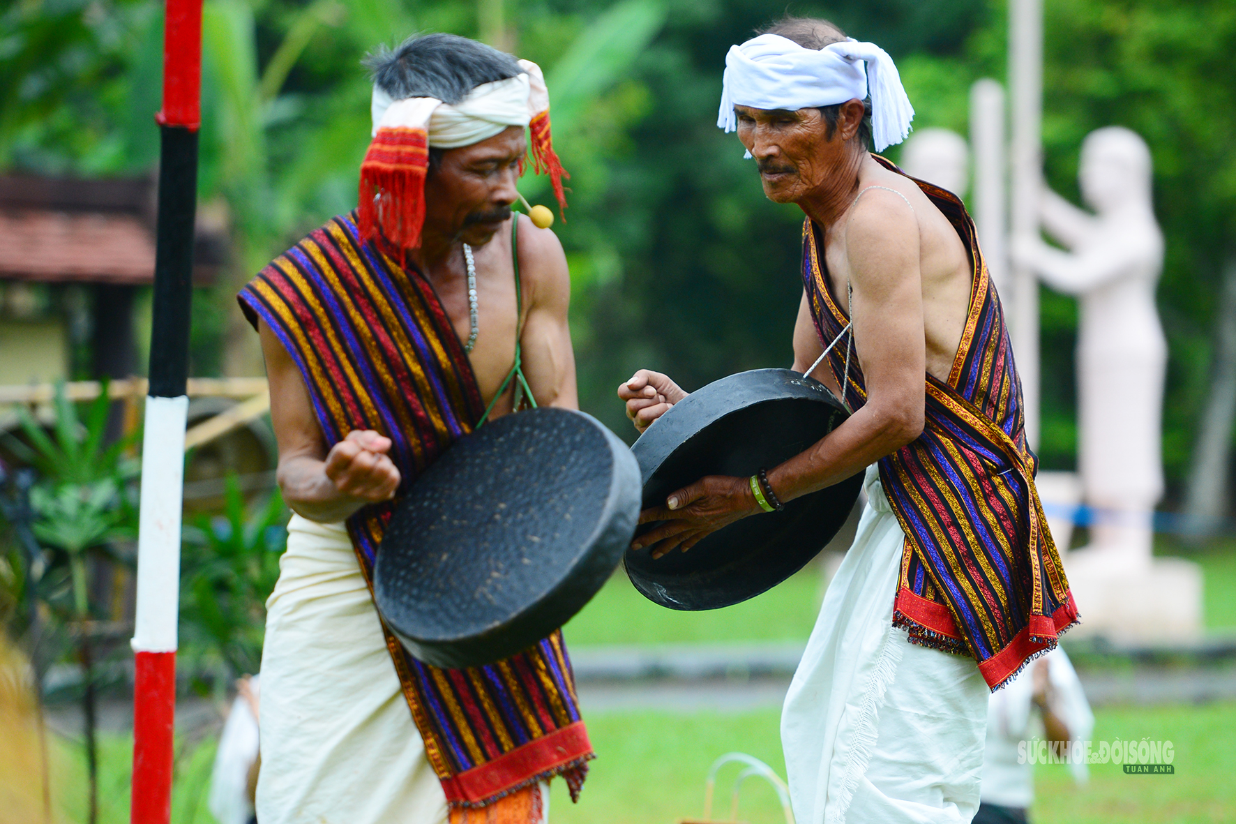 [Ảnh] Người Chu Ru mang mùa vàng từ đại ngàn về Thủ đô- Ảnh 12.