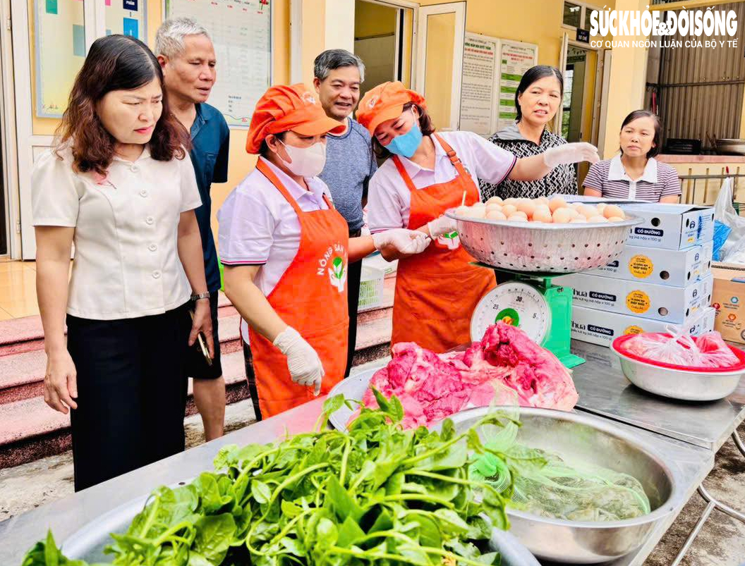 Hiệu trưởng, hiệu phó ở Hải Phòng phải chịu trách nhiệm về an toàn bữa ăn bán trú- Ảnh 1.