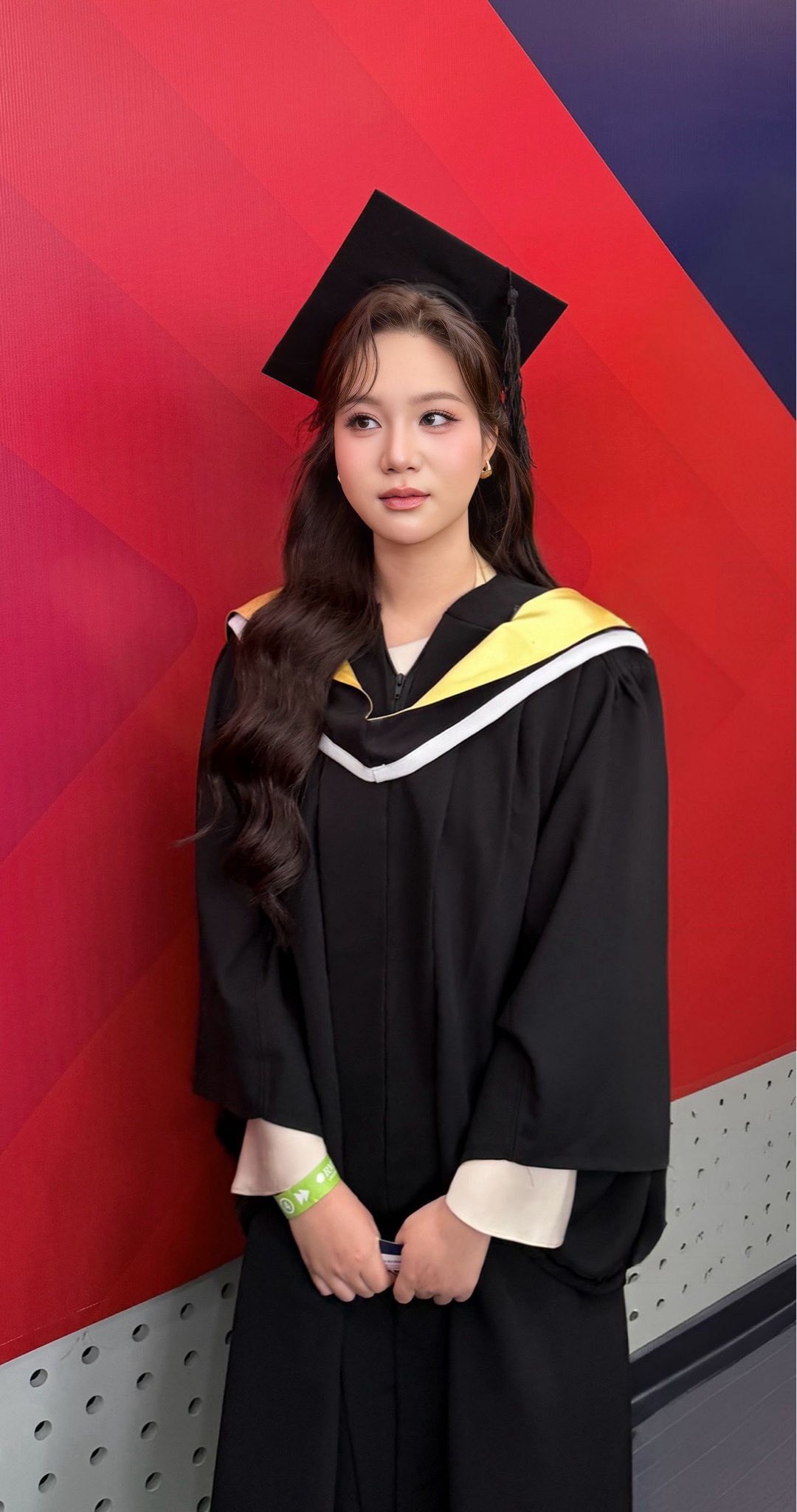 Con gái NSND Trịnh Kim Chi: Cao 1m72, vừa tốt nghiệp loại Giỏi ngành hàng không- Ảnh 7.