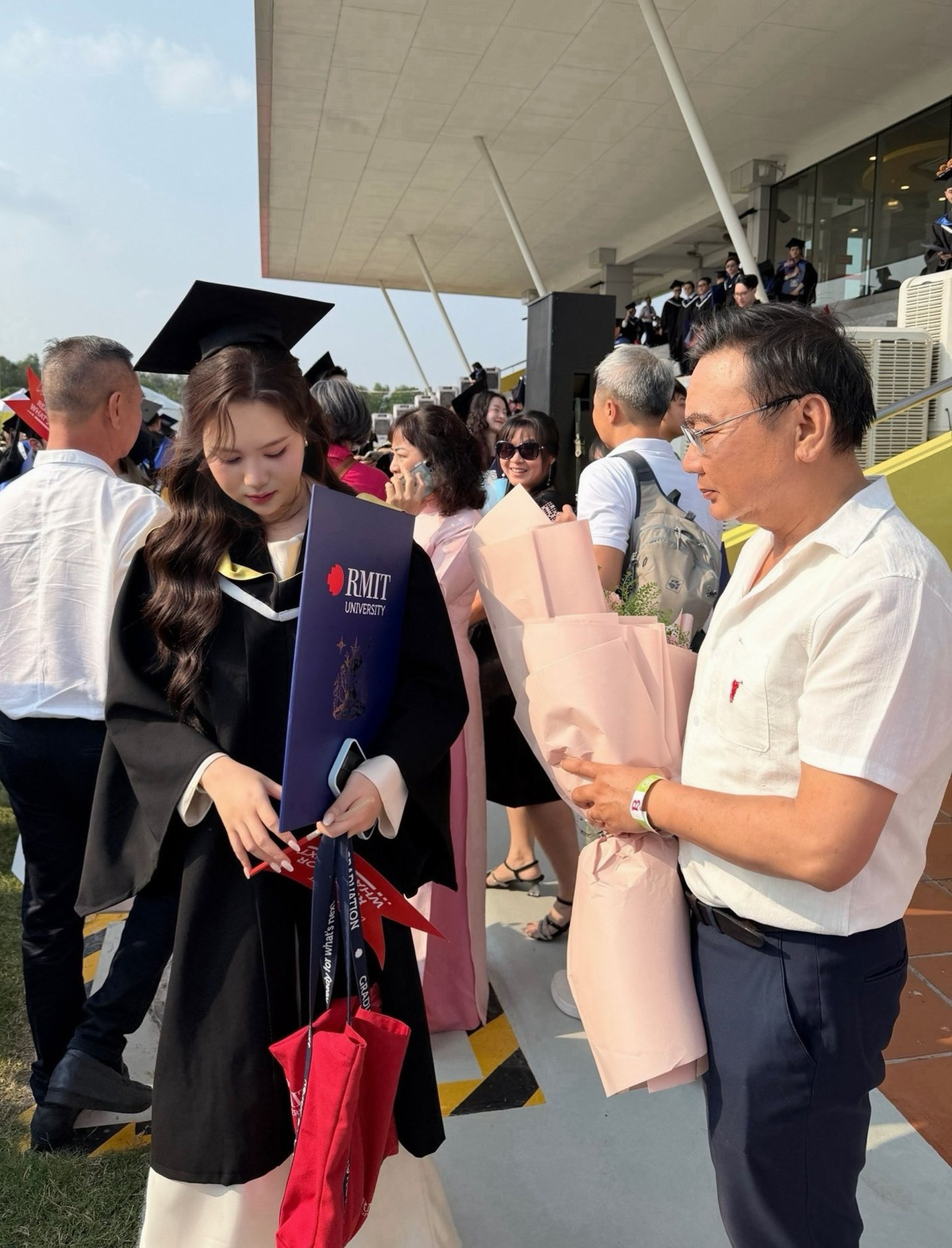 Con gái NSND Trịnh Kim Chi: Cao 1m72, vừa tốt nghiệp loại Giỏi ngành hàng không- Ảnh 6.