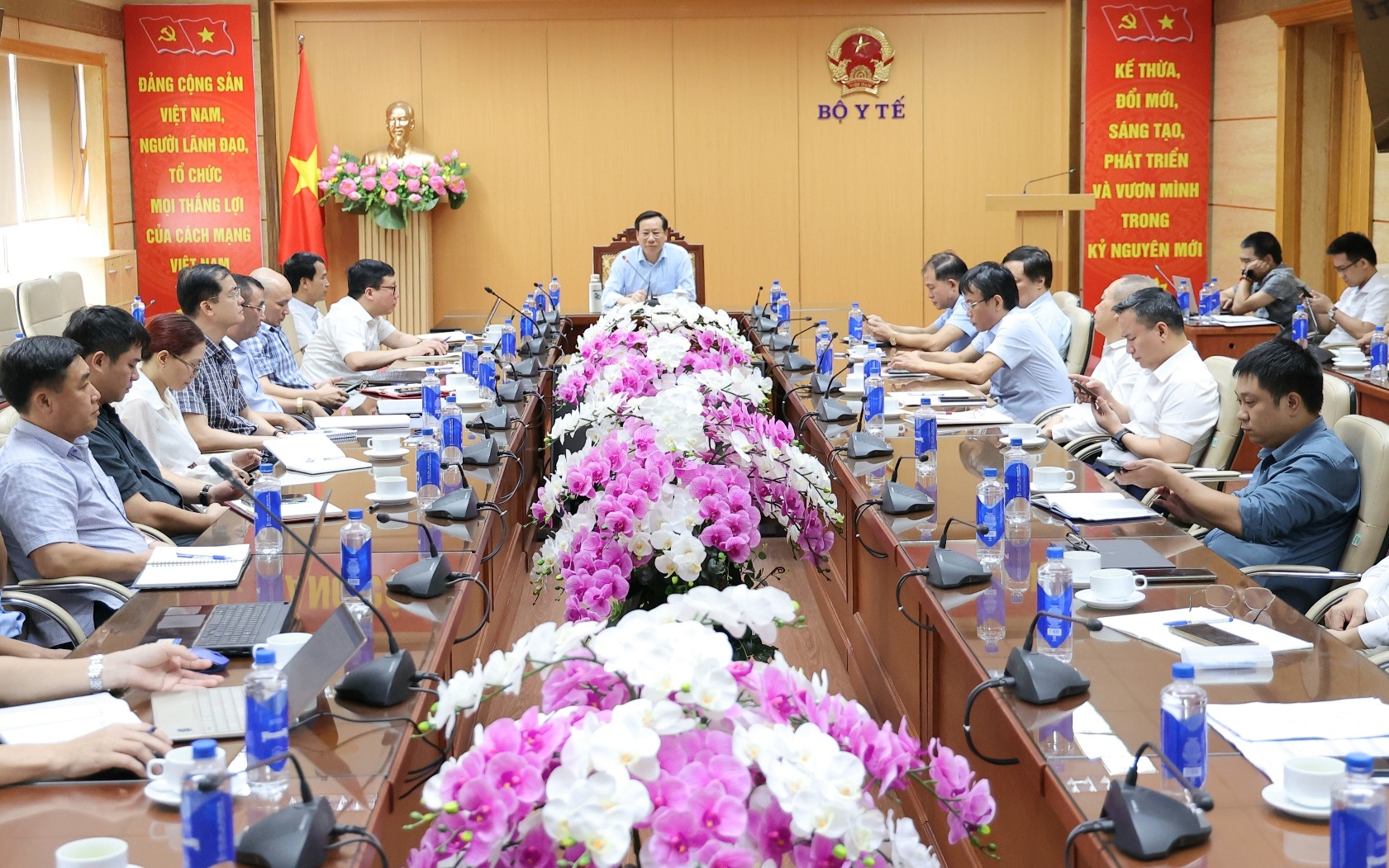 Lãnh đạo Bộ Y tế đôn đốc tiến độ dự án Cơ sở 2 Bệnh viện Bạch Mai và Việt Đức