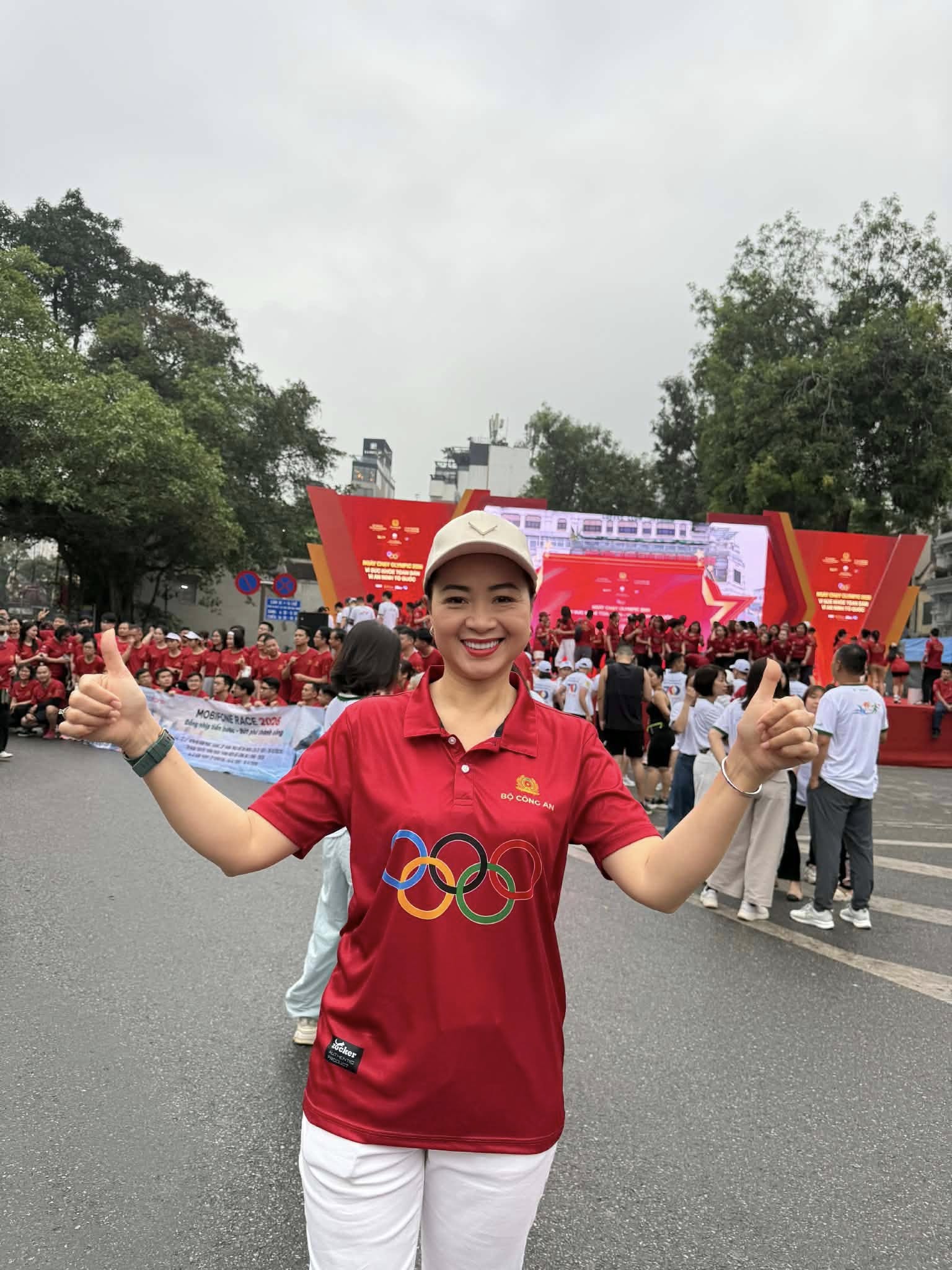 Đời thực trong căn biệt thự mặt phố của nữ NSƯT đóng vai mẹ Thanh Sơn phim 'Đồng hồ đếm ngược'- Ảnh 5.