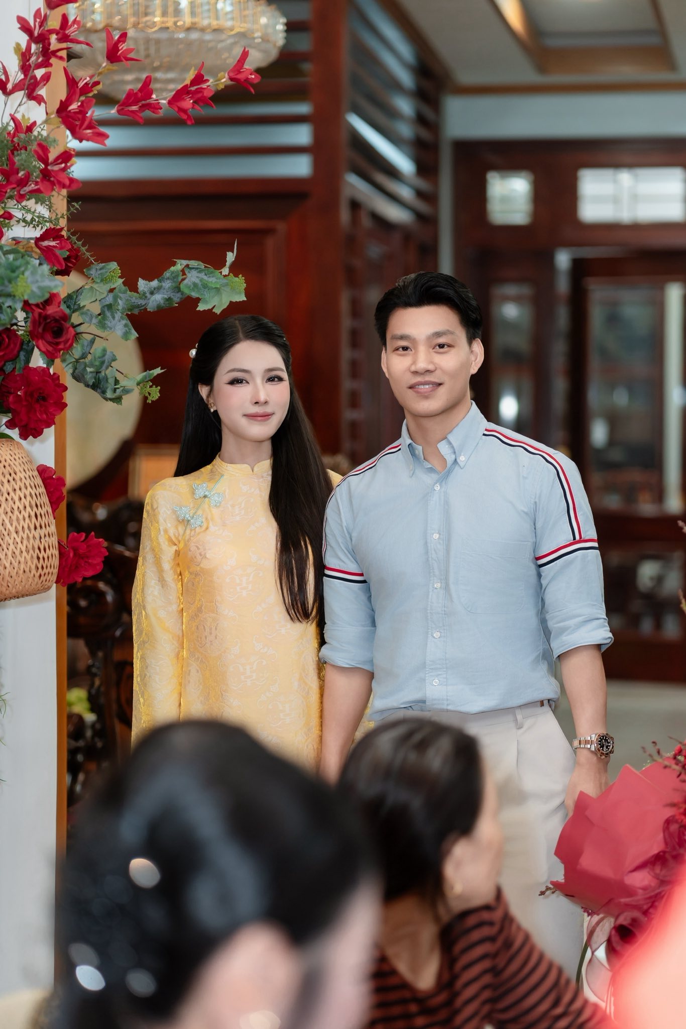 Mẹ vợ cầu thủ Văn Thanh gây chú ý trong ngày đặc biệt của con- Ảnh 6.