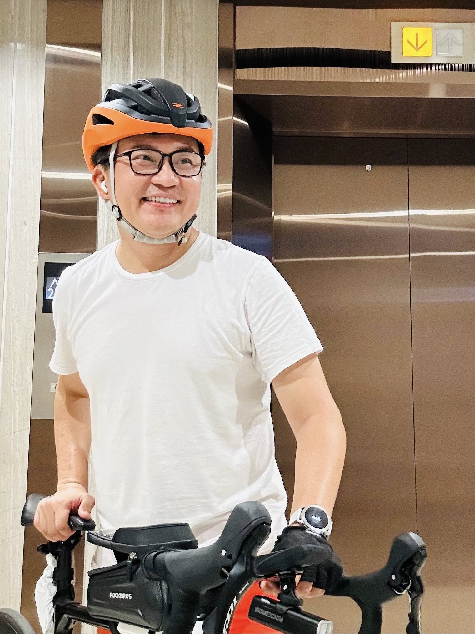 Nam MC 'Gương mặt thân quen' ở tuổi trung niên vẫn độc thân, chăm chỉ làm việc thiện- Ảnh 8.