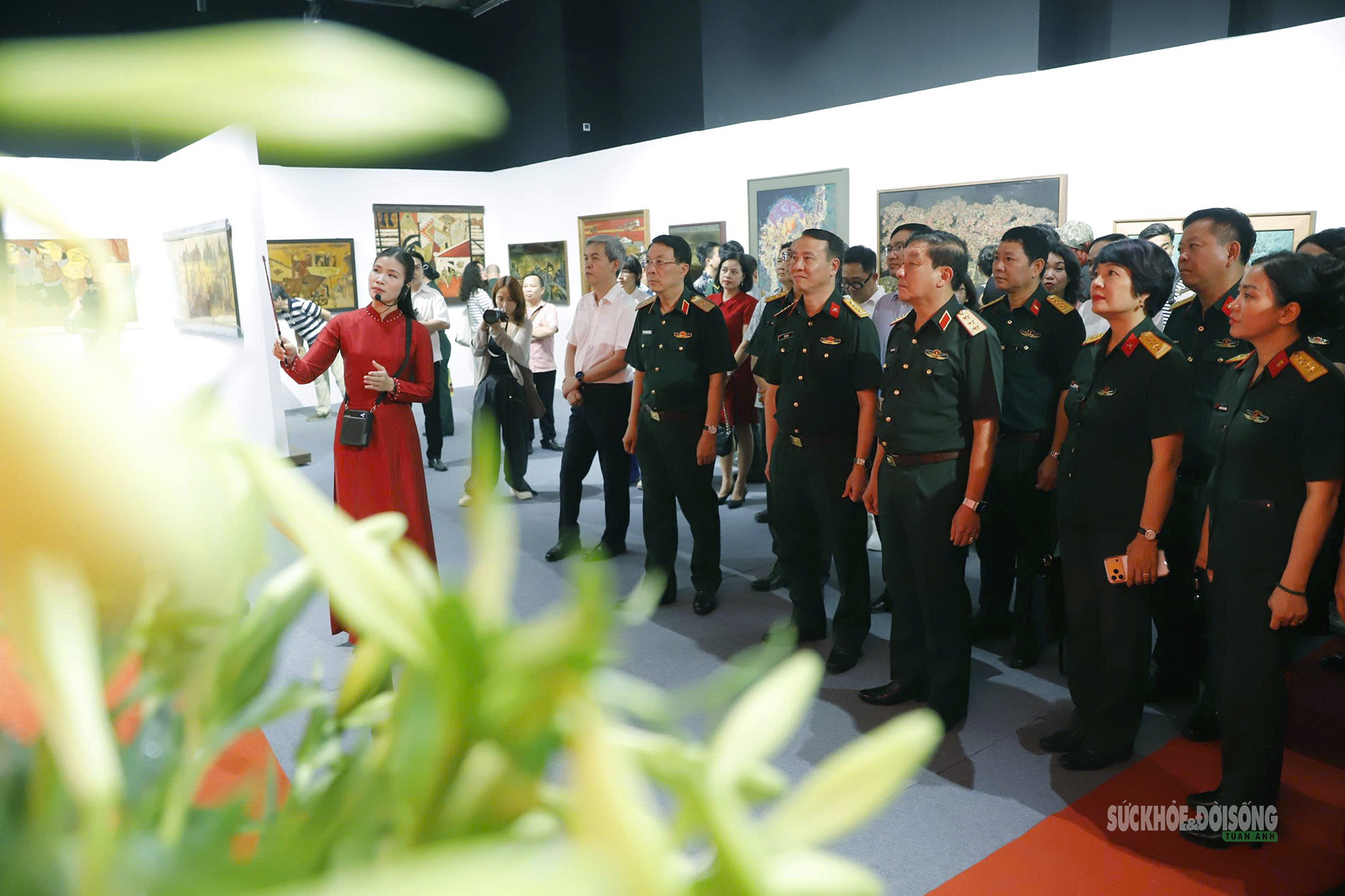 Sơn mài kể chuyện quê hương và người chiến sĩ- Ảnh 3.