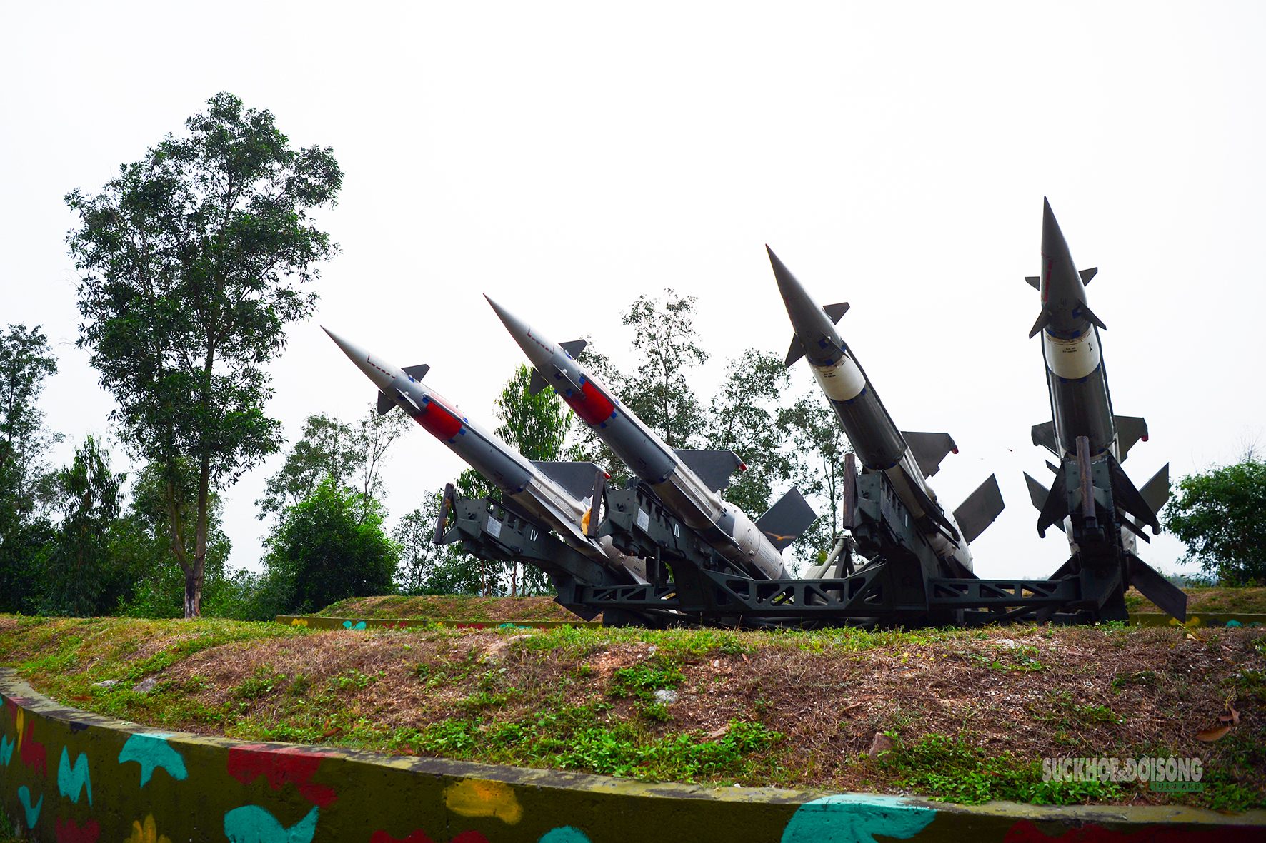 Trận địa tên lửa canh giữ bình yên vùng trời Đông Bắc- Ảnh 1.