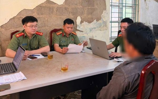 Chia sẻ bài viết xuyên tạc sự thật, người đàn ông ở Hải Phòng bị phạt 7,5 triệu đồng- Ảnh 2.