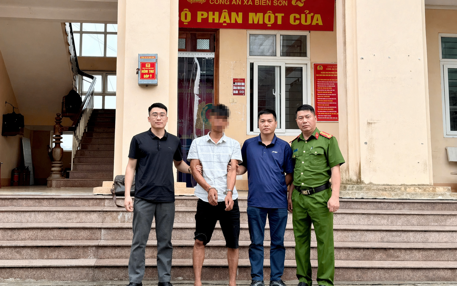 Làm rõ 2 anh em ruột trong vụ cướp điện thoại vào ban đêm
