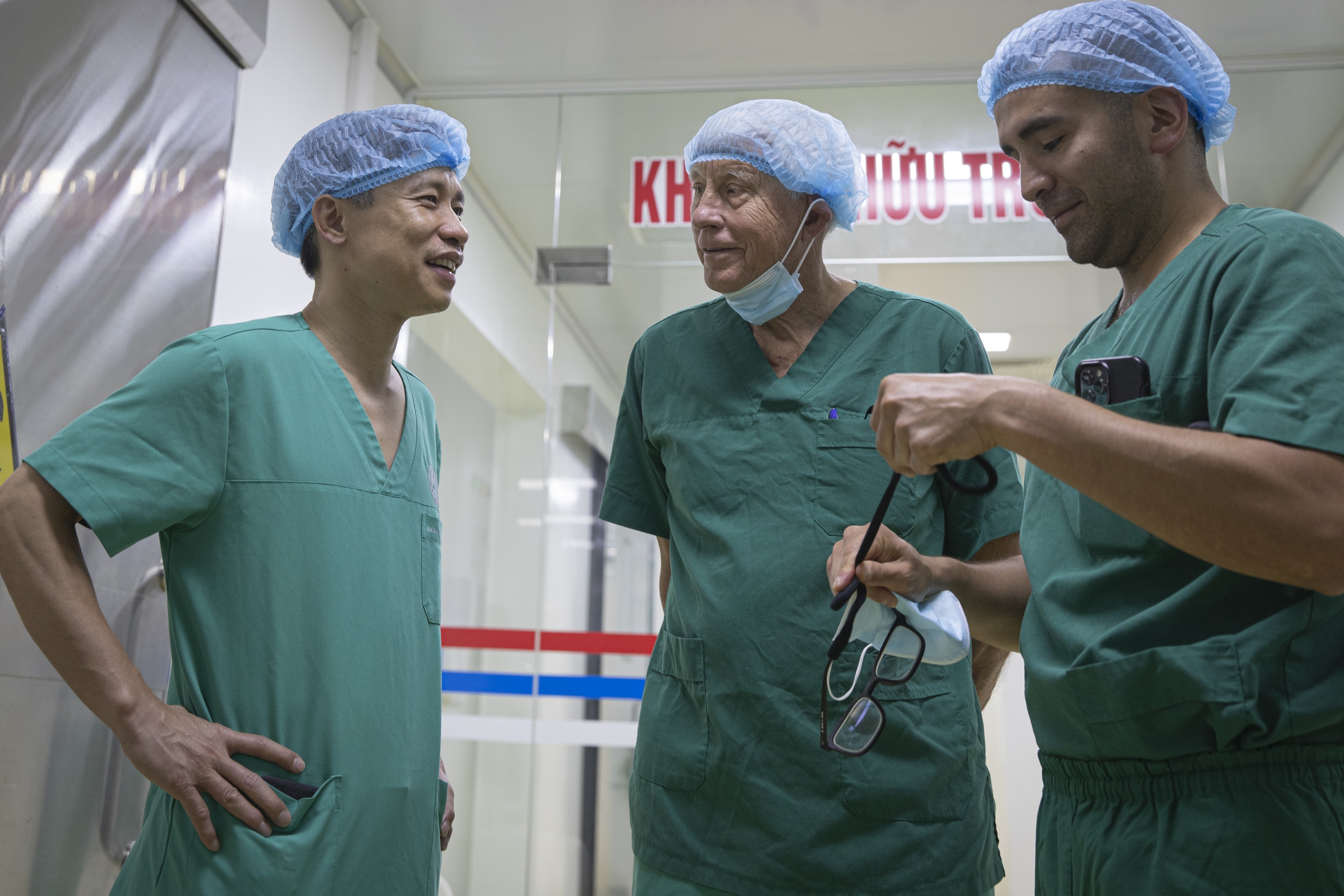 PGS.TS.BS Nguyễn Mạnh Khánh - Người giữ lửa tri thức, nối dài y đức- Ảnh 6.