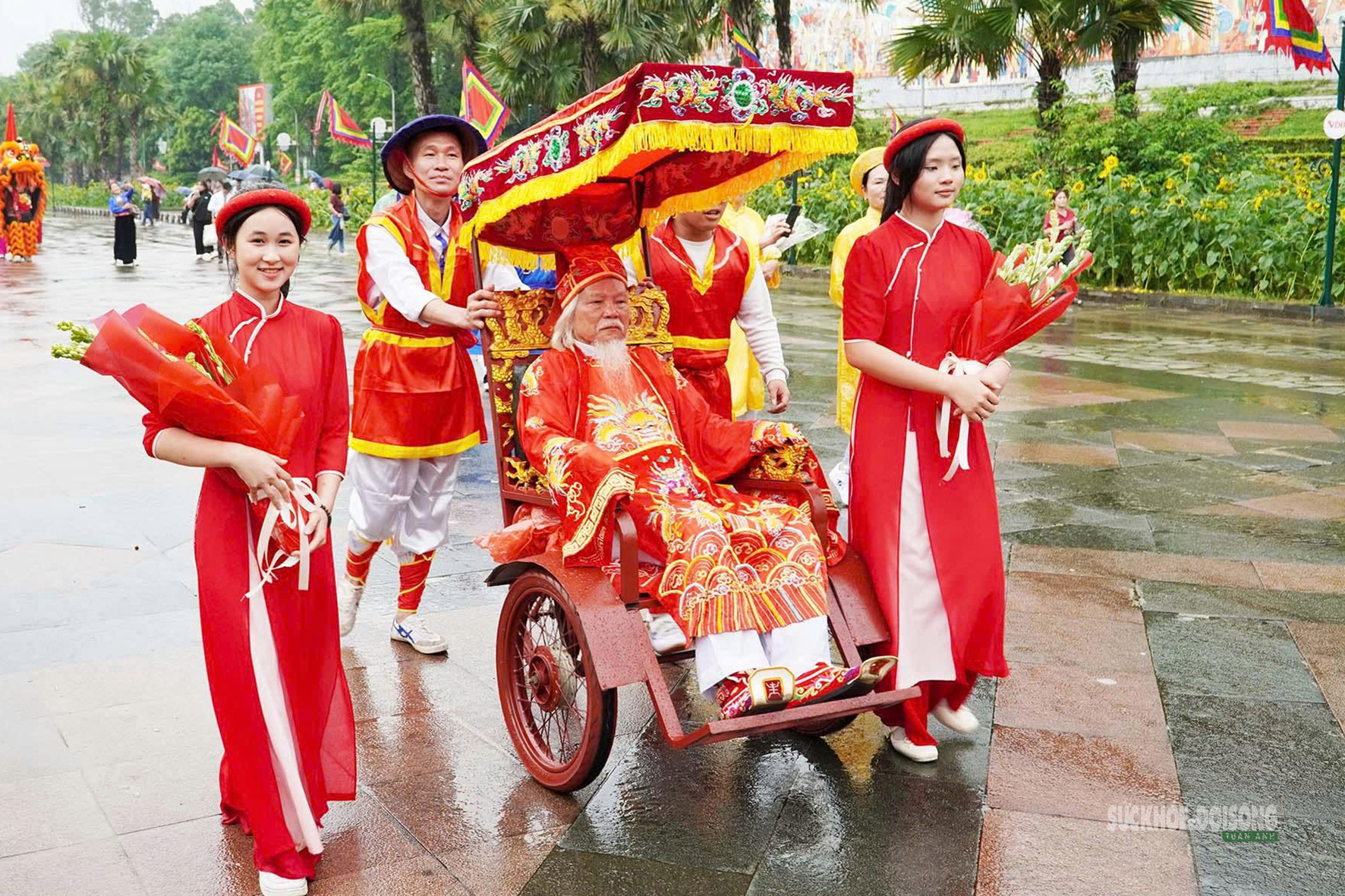 Linh thiêng lễ rước kiệu ở Đền Hùng- Ảnh 3.