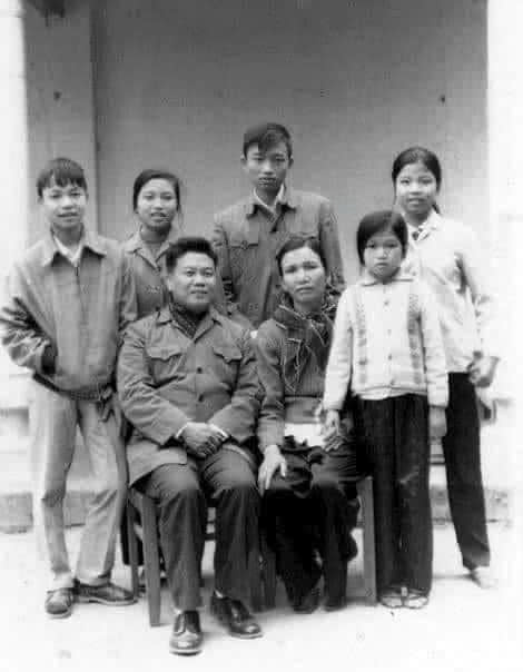 Kỷ niệm 30/4 lịch sử: Đọc trường ca 'Mặt trời nồng ấm trong tim'- Ảnh 3.