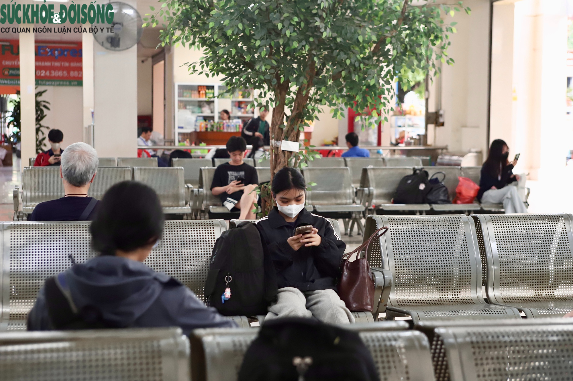 Cập nhật tình hình bến xe Hà Nội trước kỳ nghỉ lễ Giỗ Tổ Hùng Vương- Ảnh 4.