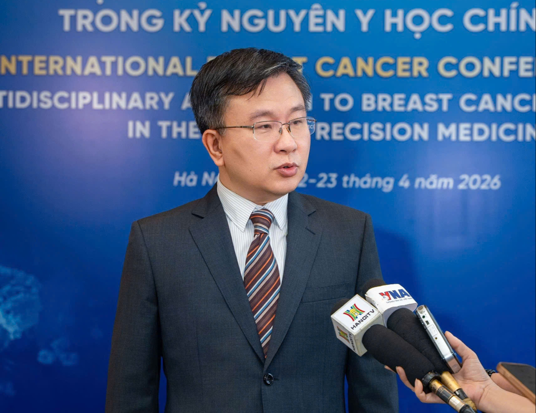 Điều trị ung thư vú bước vào kỷ nguyên y học chính xác, tỷ lệ sống tăng rõ rệt- Ảnh 1.