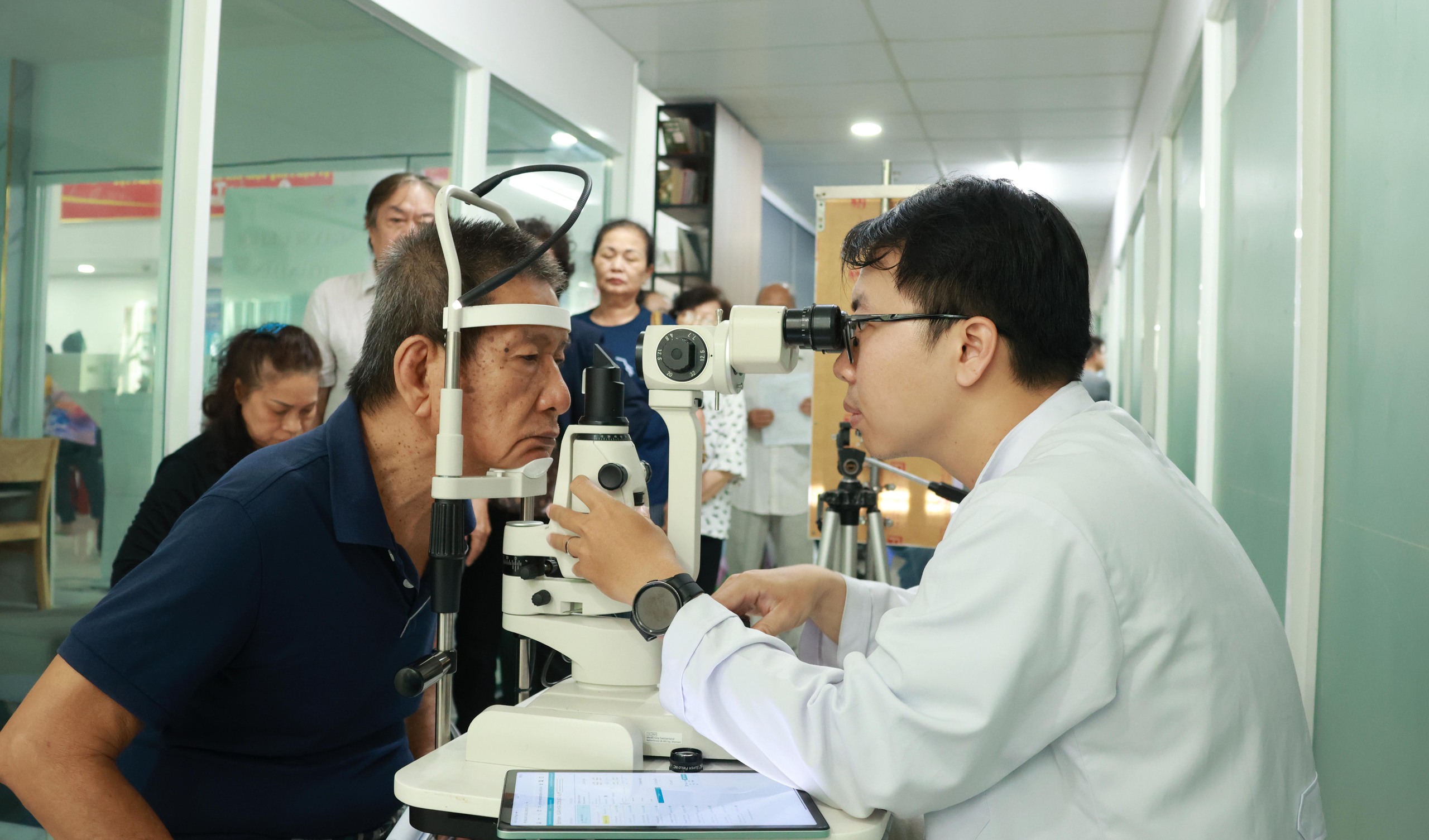 Kỳ 1: Khám sức khoẻ miễn phí toàn dân – Chuyển từ chữa bệnh sang phòng bệnh- Ảnh 12. Kỳ 1: Khám sức khoẻ miễn phí toàn dân – Chuyển từ chữa bệnh sang phòng bệnh- Ảnh 12.