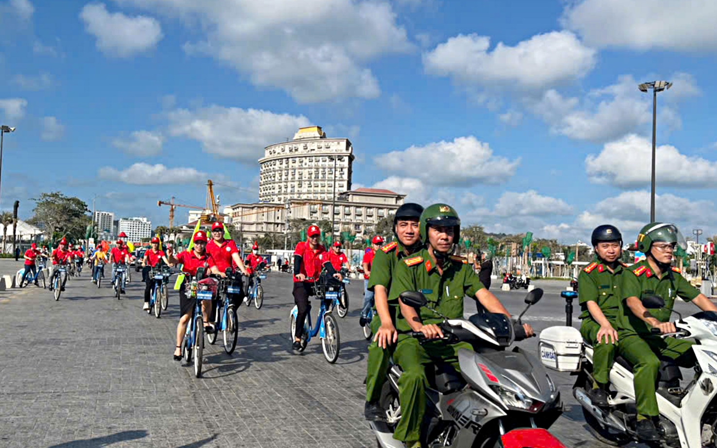 Ngăn sốt rét quay trở lại tại khu vực biên giới Quảng Trị- Ảnh 4. Ngăn sốt rét quay trở lại tại khu vực biên giới Quảng Trị- Ảnh 4.
