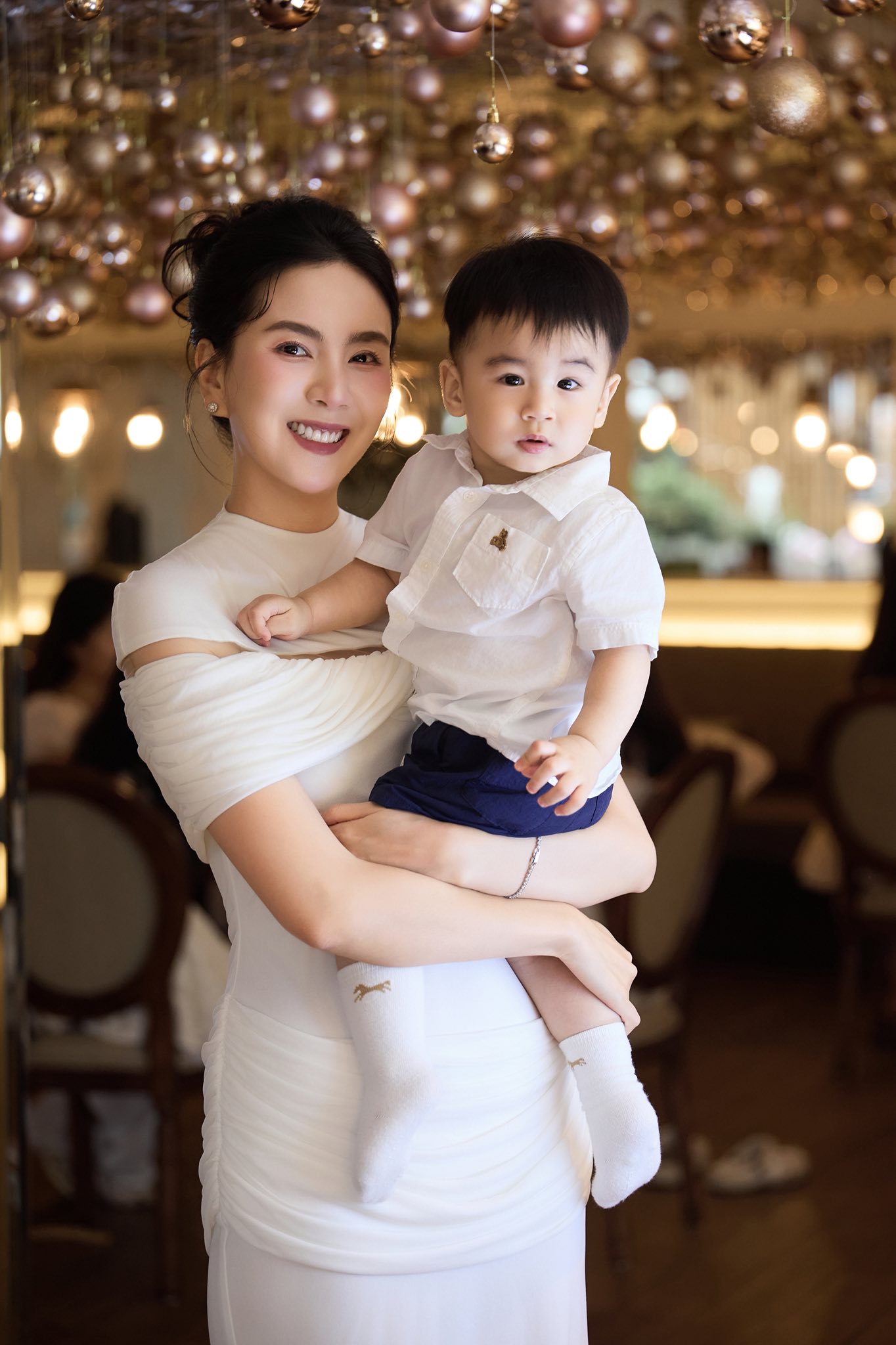 MC Mai Ngọc 36 tuổi khoe con trai 1 tuổi và phát ngôn gây bão mạng xã hội- Ảnh 1.