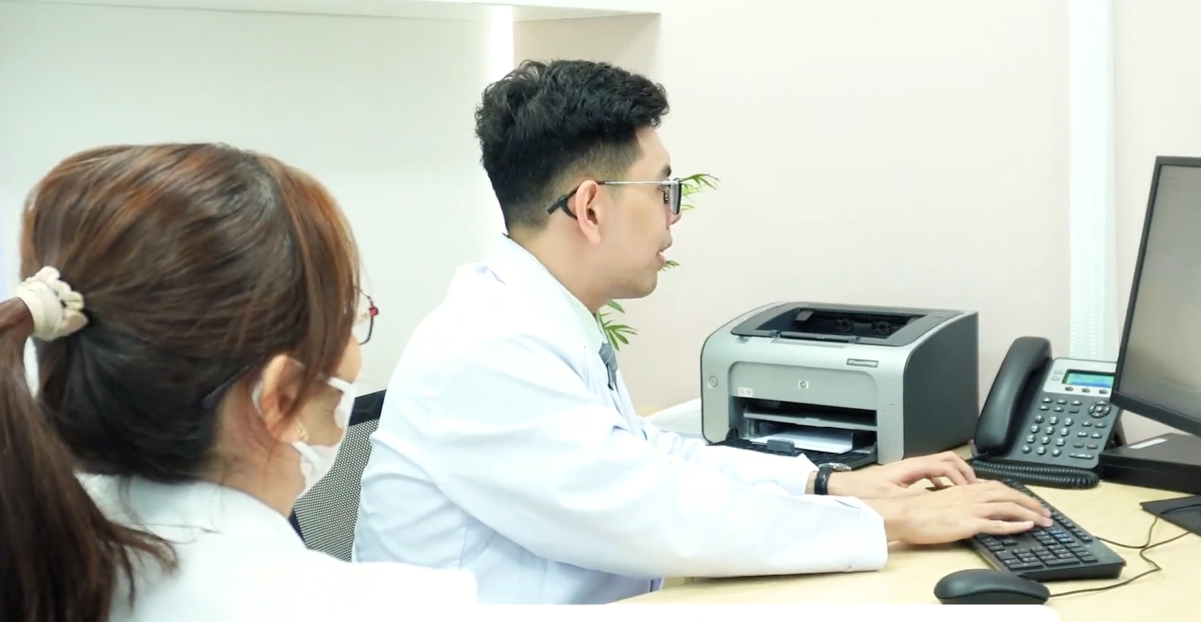 Cảnh giác đi tiểu liên tục dù không uống nhiều nước: đừng nhầm tưởng là suy thận- Ảnh 1.