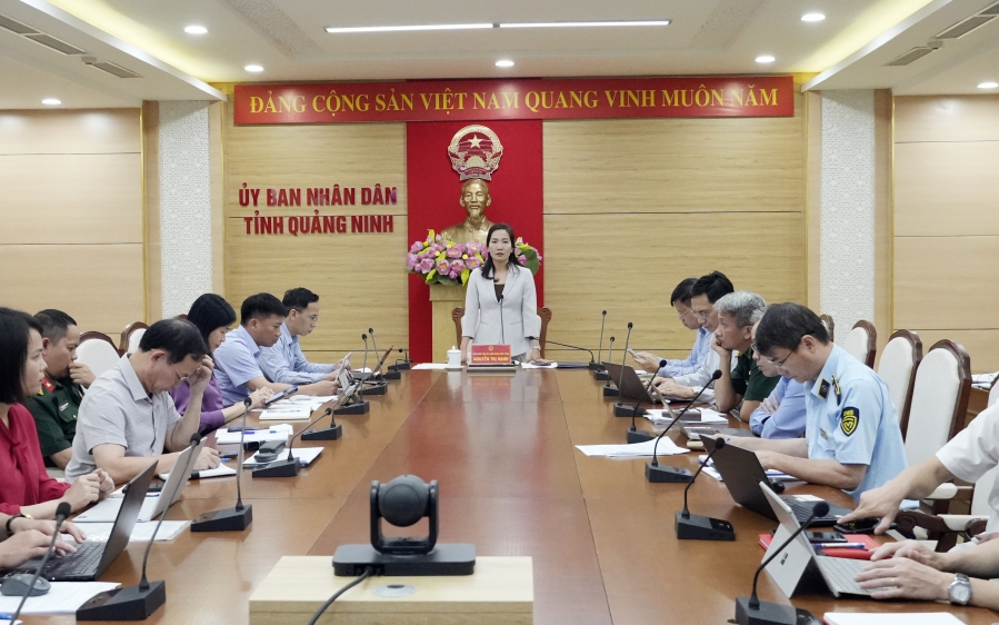 Phát hiện hơn 1 tấn thực phẩm không nguồn gốc chuẩn bị đưa ra thị trường- Ảnh 2. Vi phạm ATTP diễn biến phức tạp: Nhiều vụ sản xuất thực phẩm "bẩn" bị khởi tố hình sự