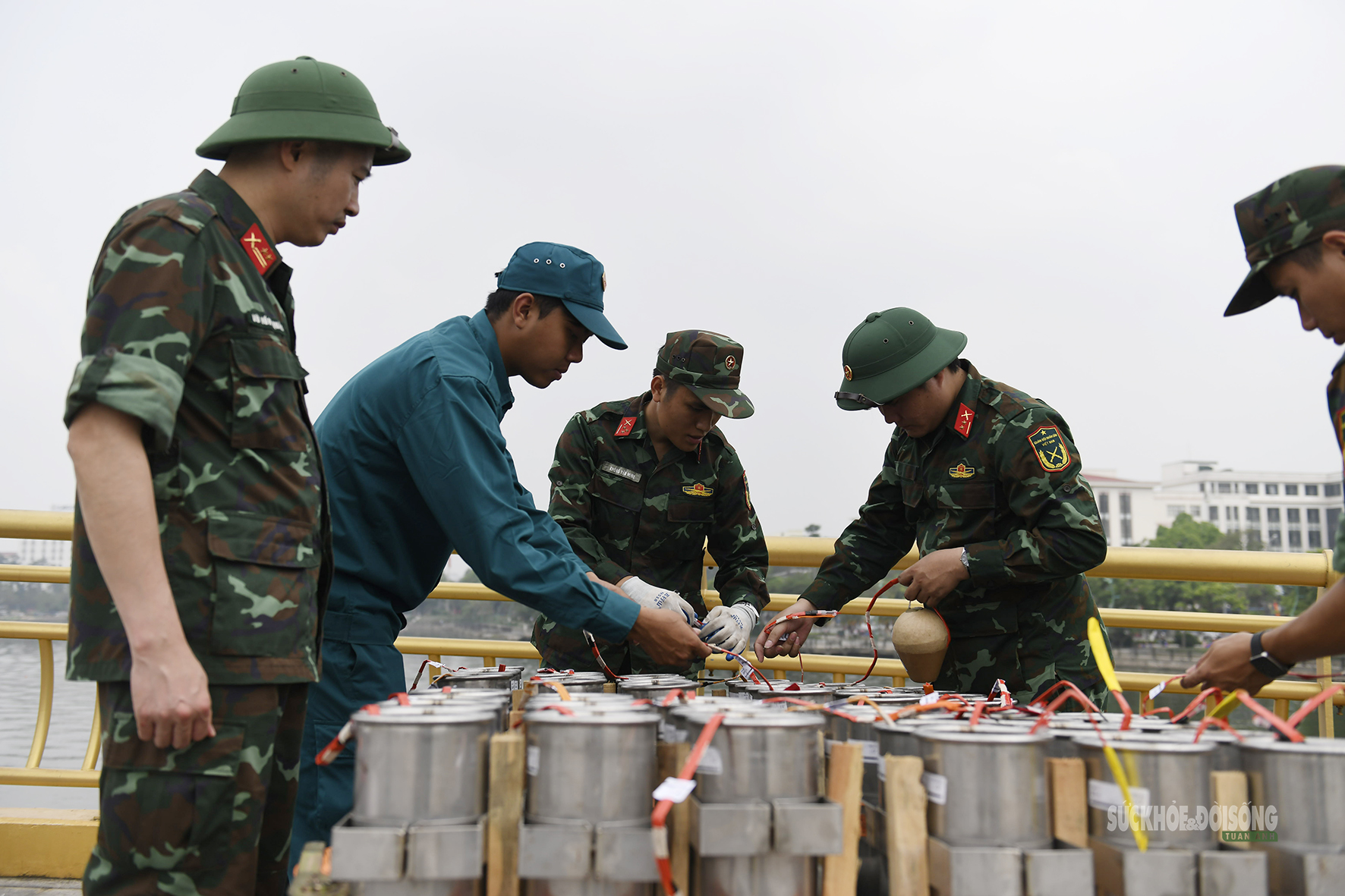 Sẵn sàng cho màn pháo hoa rực sáng Đất Tổ- Ảnh 1.