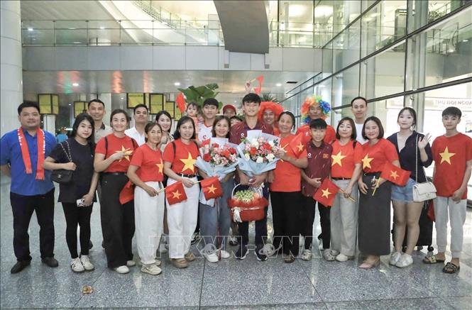 Đội tuyển U17 Việt Nam về nước sau chức vô địch Giải bóng đá U17 Đông Nam Á 2026- Ảnh 1.