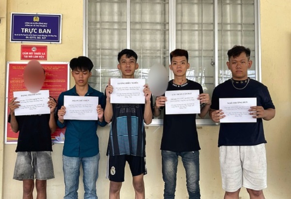 Sau cuộc nhậu, nhóm thanh thiếu niên mang dao đi giải quyết mâu thuẫn, người vô can lãnh hậu quả- Ảnh 1.