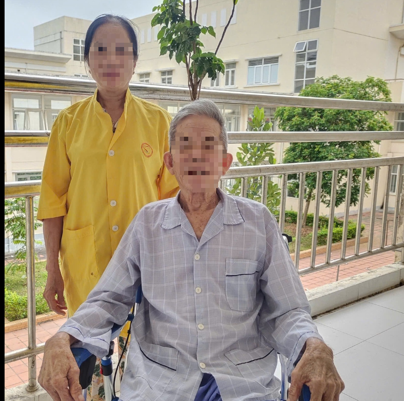 Thay khớp háng bán phần, cụ ông thoát đau và phục hồi nhanh- Ảnh 2.