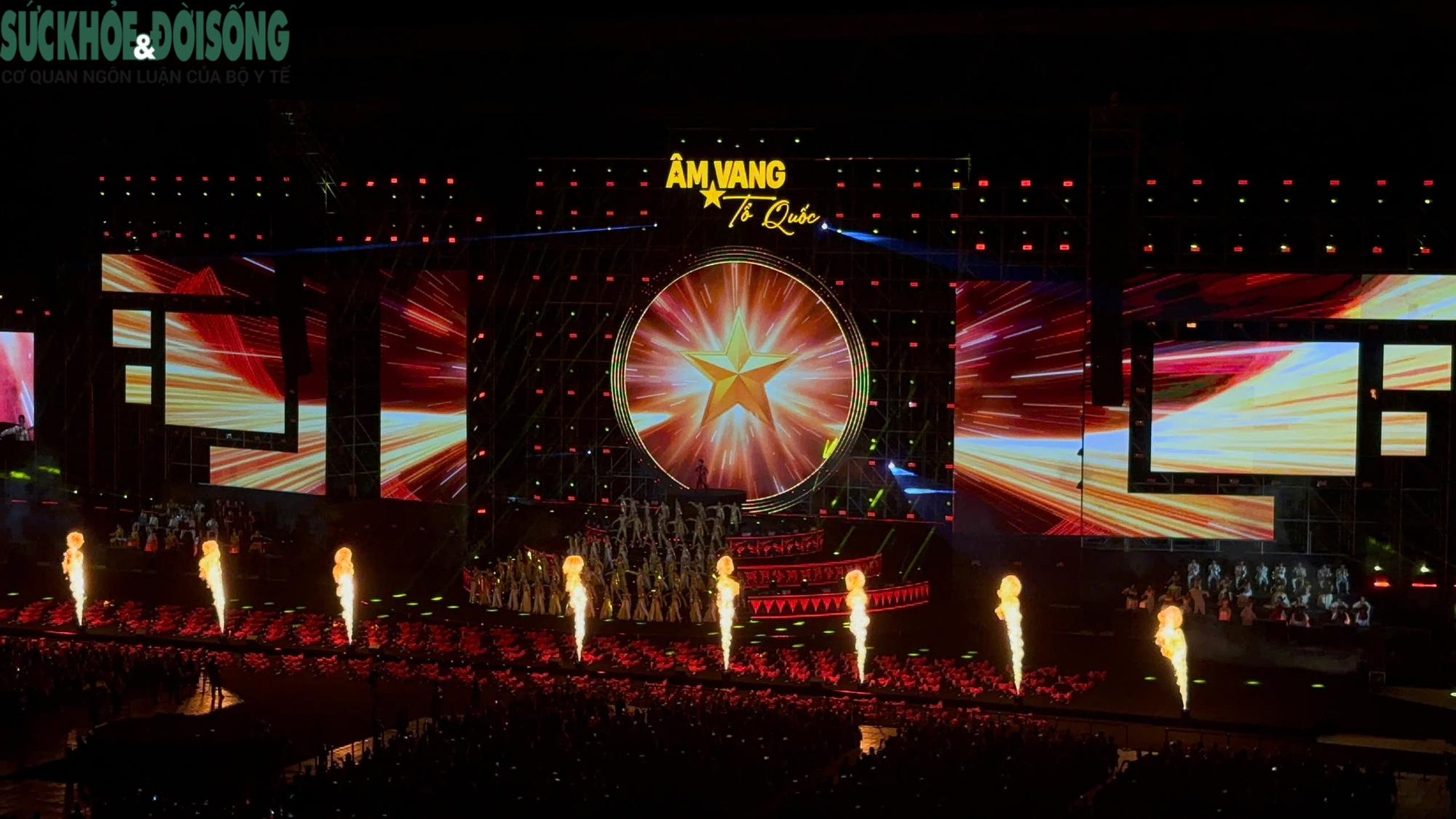 Những tiết mục đặc sắc tại 'Âm vang Tổ quốc' khiến khán giả không rời mắt- Ảnh 10.