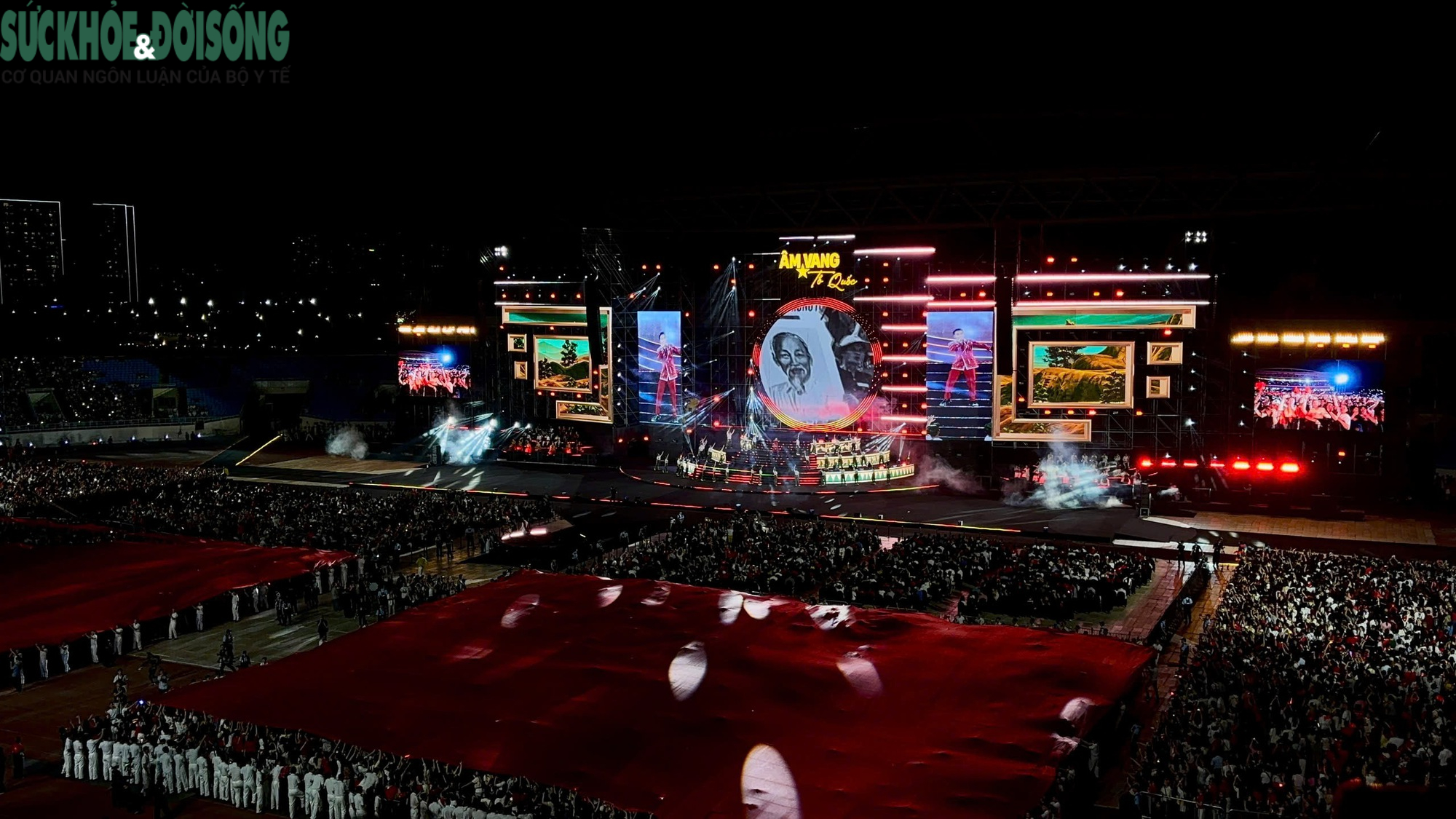 Những tiết mục đặc sắc tại 'Âm vang Tổ quốc' khiến khán giả không rời mắt- Ảnh 12.