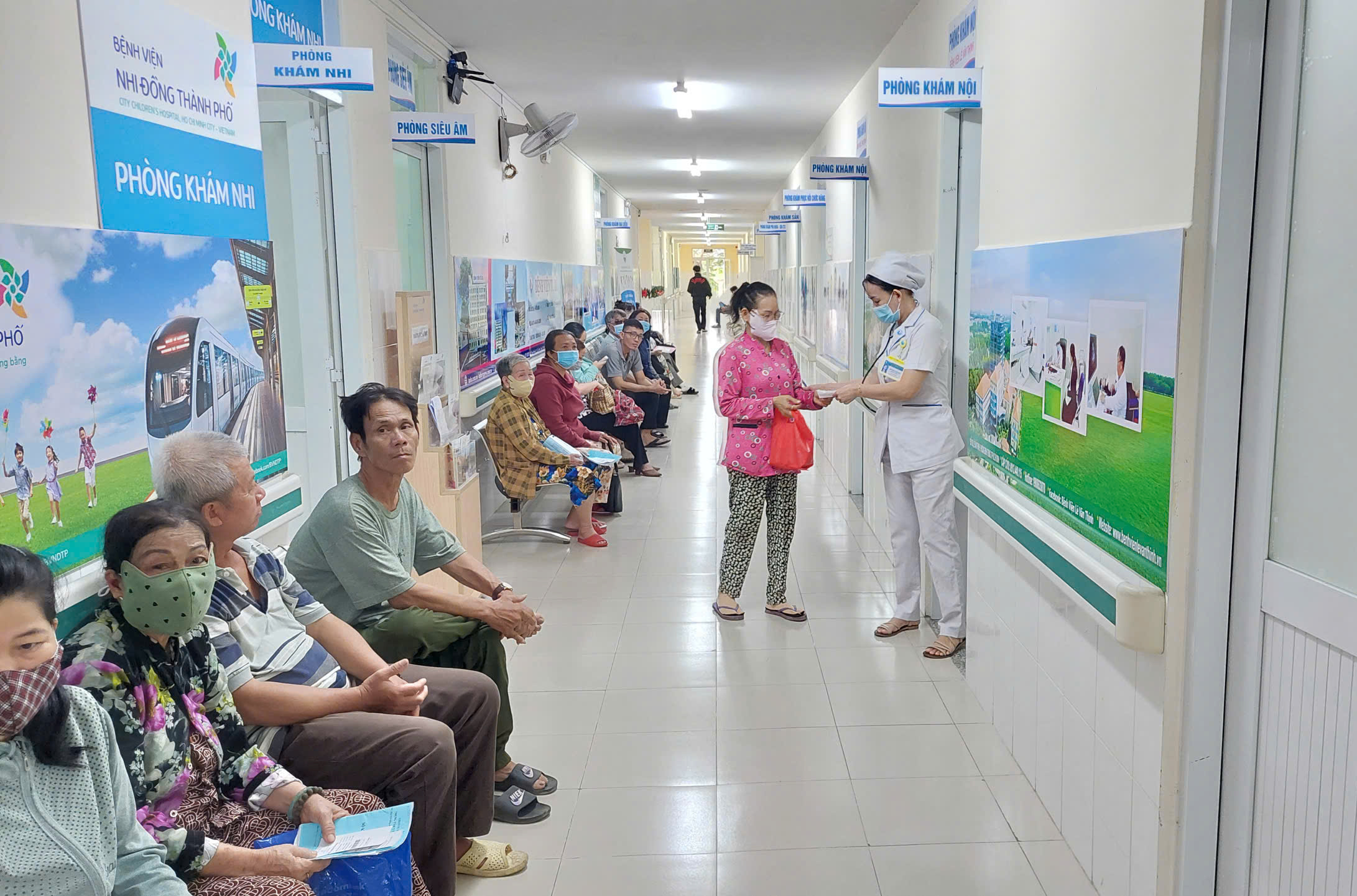 Kỳ 3: Đưa y tế chuyên sâu ngày càng gần dân- Ảnh 5. Kỳ 3: Đưa y tế chuyên sâu ngày càng gần dân- Ảnh 5.