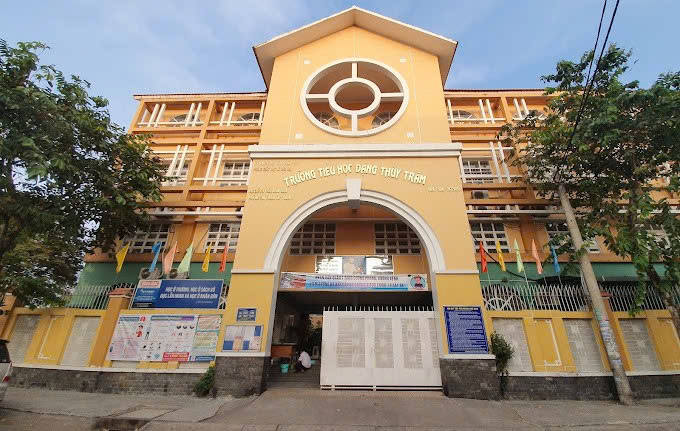 Bộ Y tế yêu cầu điều tra, xử lý vụ nghi ngộ độc thực phẩm khiến 23 học sinh ở TP. Hồ Chí Minh nhập viện- Ảnh 1.