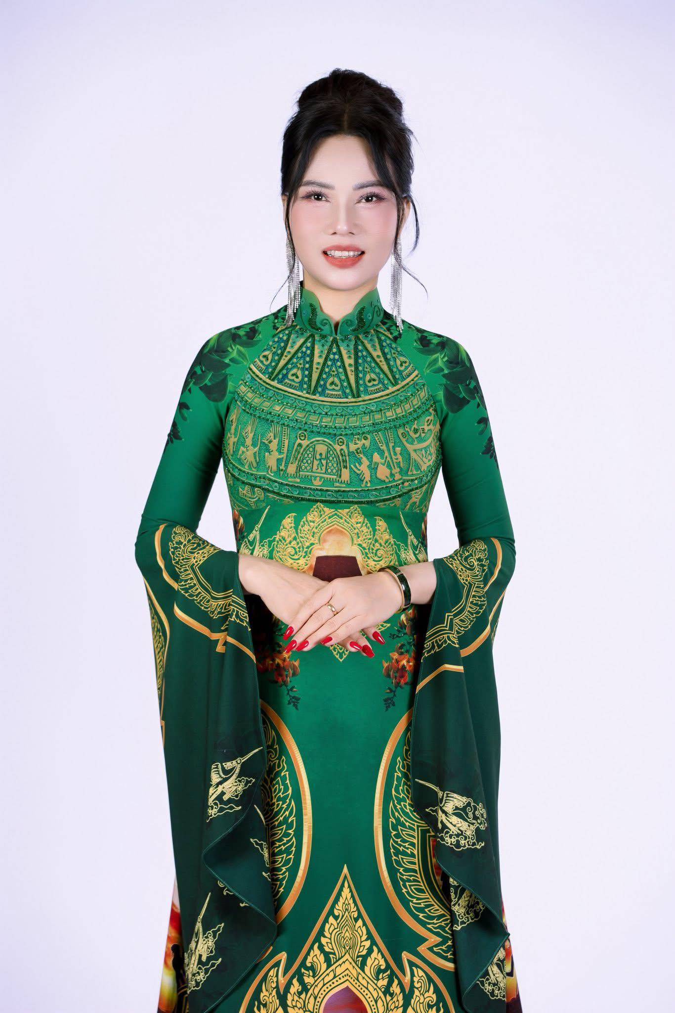 Nữ phiên dịch viên tiếng Trung quê Bắc Ninh đăng quang Mrs Earth Vietnam 2026- Ảnh 3.