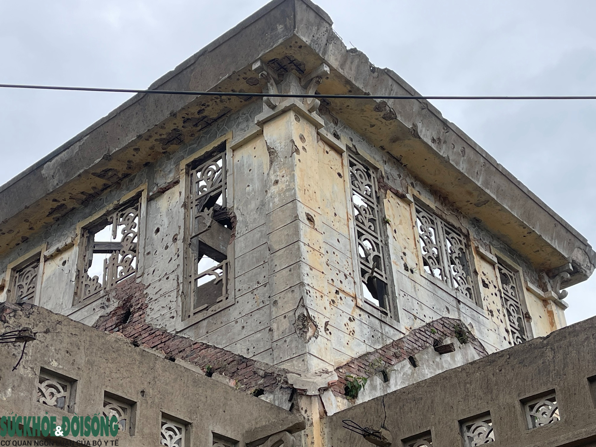 Cận cảnh giáo đường là chứng tích của ‘mùa Hè đỏ lửa’ hơn 50 năm trước- Ảnh 10.