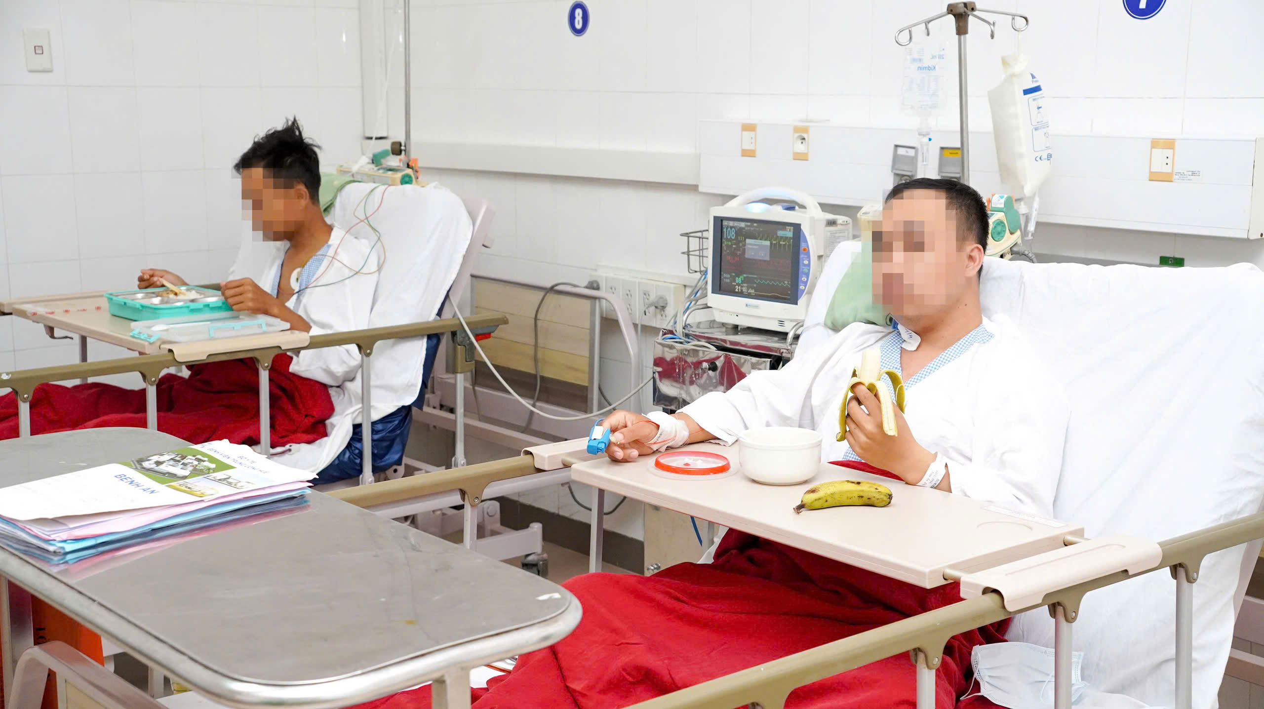 Gần 200 cán bộ y tế xuyên đêm ghép tạng, nối tiếp sự sống cho 6 bệnh nhân- Ảnh 4.