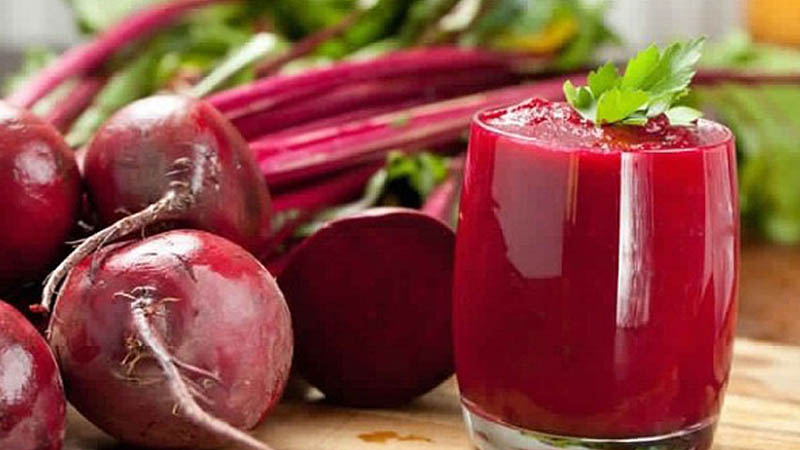 Bổ máu, ổn định huyết áp với món nước ép củ dền